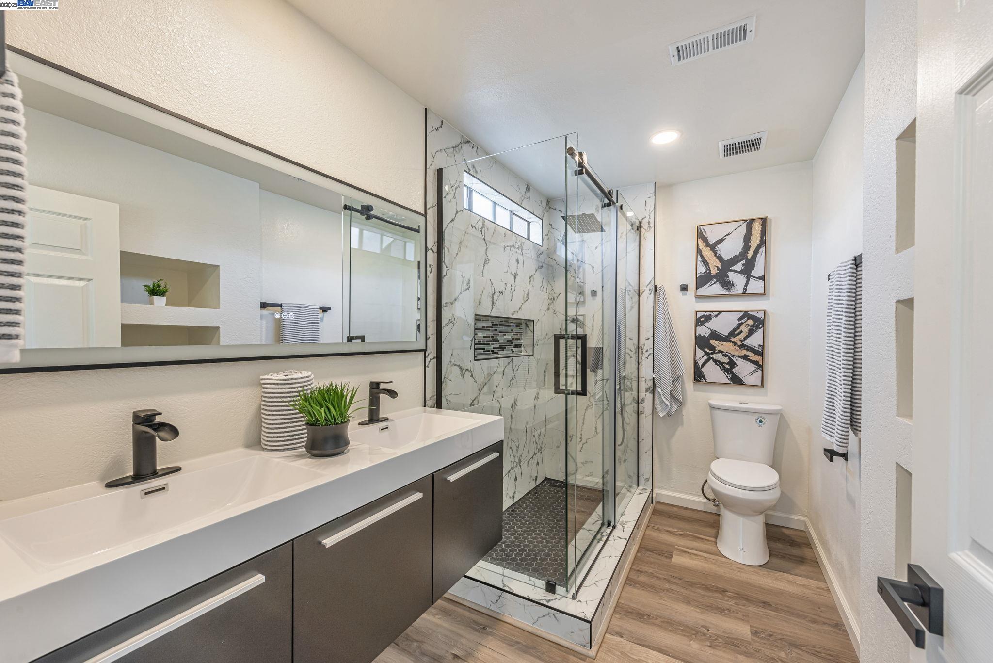 Detail Gallery Image 3 of 57 For 3810 Burton Cmn, Fremont,  CA 94536 - 3 Beds | 2/1 Baths