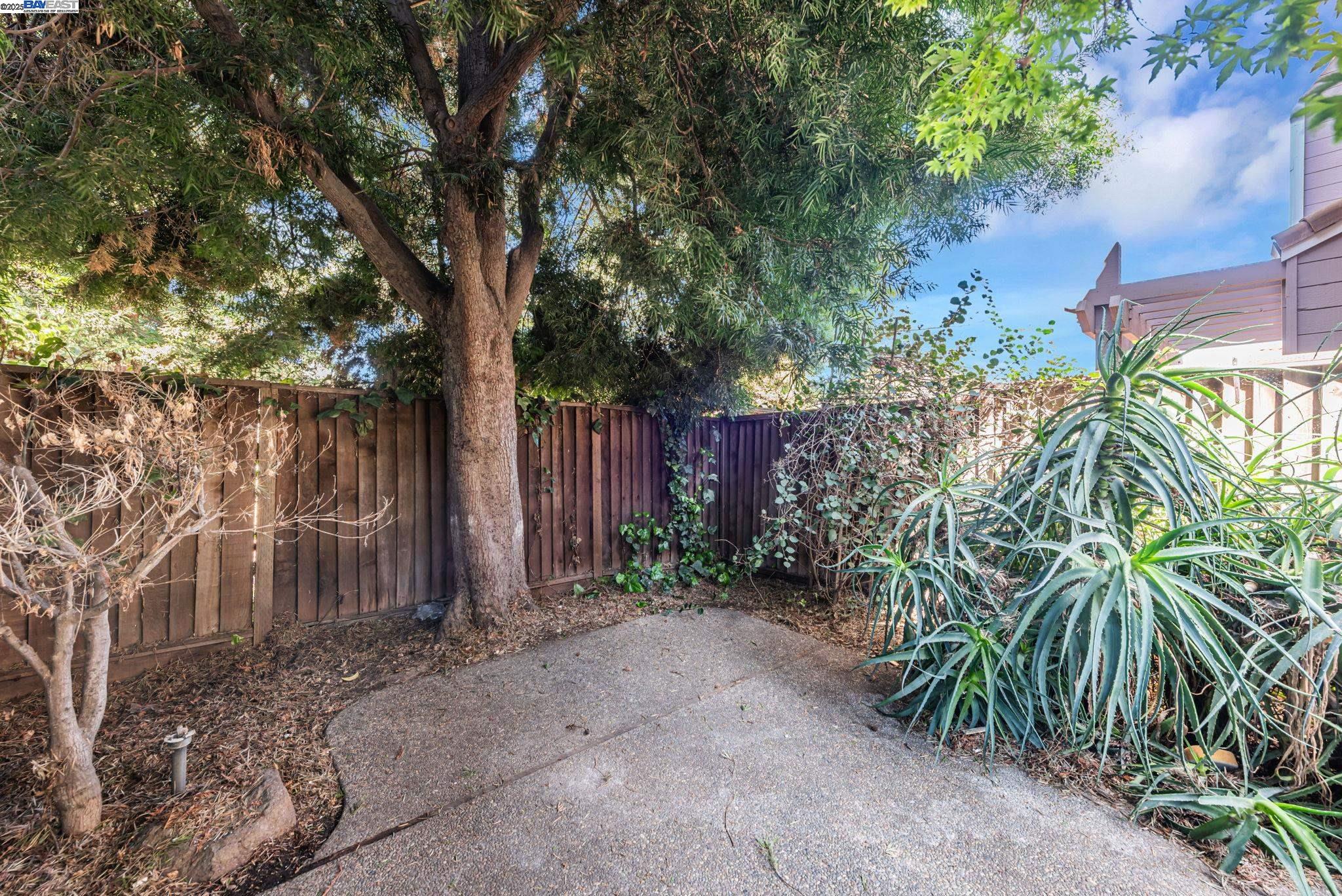 Detail Gallery Image 50 of 57 For 3810 Burton Cmn, Fremont,  CA 94536 - 3 Beds | 2/1 Baths