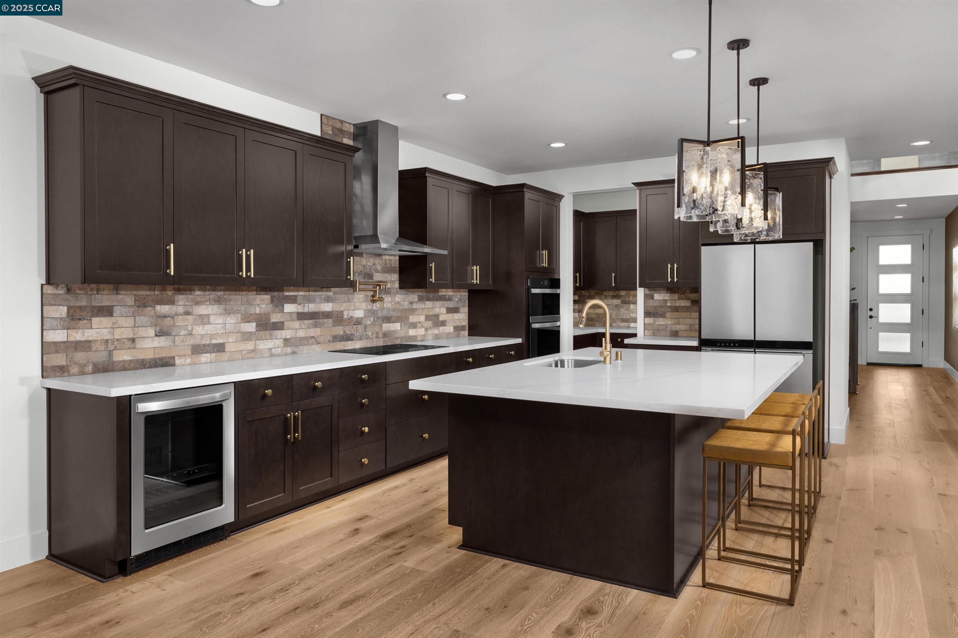 Detail Gallery Image 7 of 21 For 17040 Aldergrove Court, Lathrop,  CA 95330 - 6 Beds | 4/1 Baths