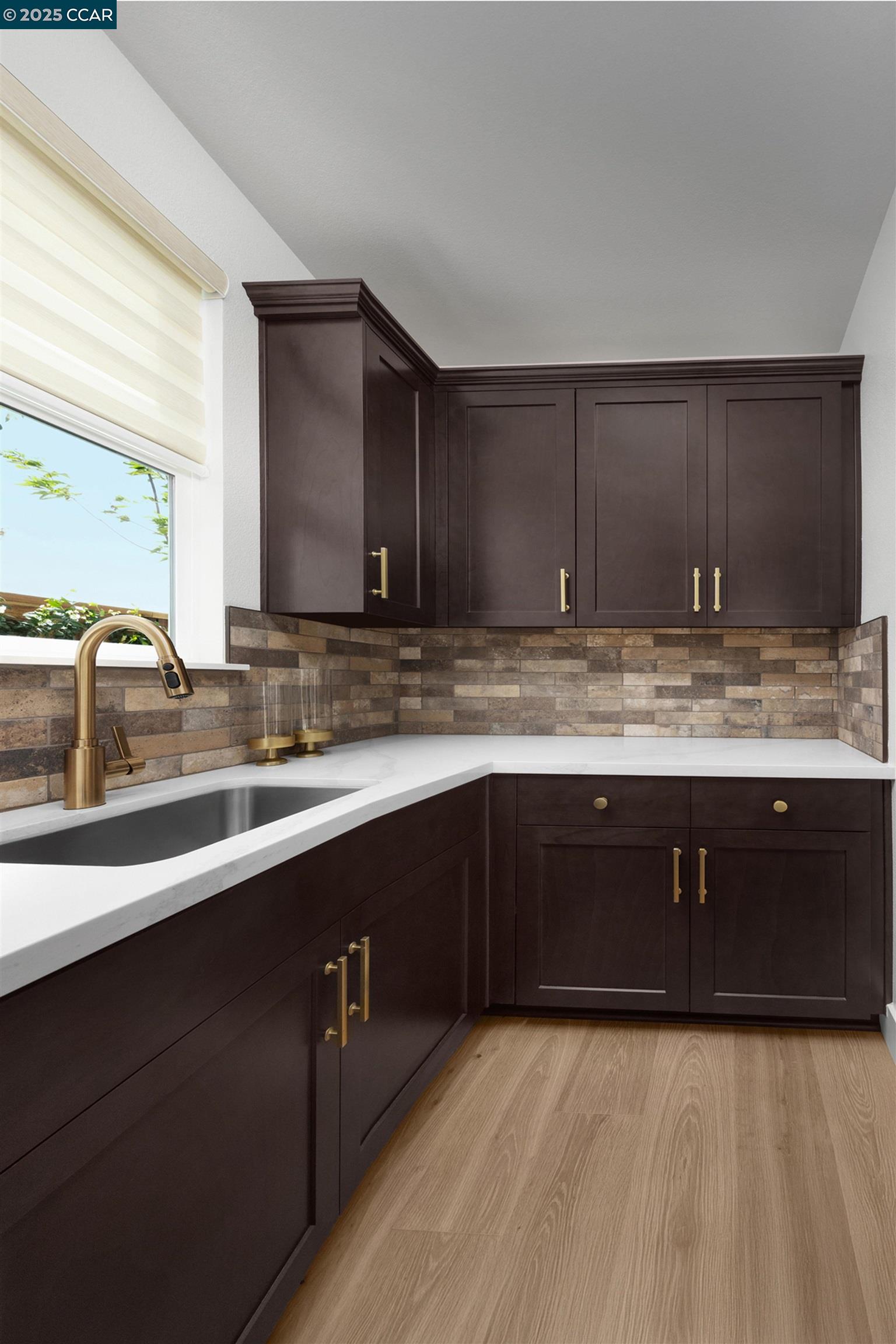 Detail Gallery Image 9 of 21 For 17040 Aldergrove Court, Lathrop,  CA 95330 - 6 Beds | 4/1 Baths