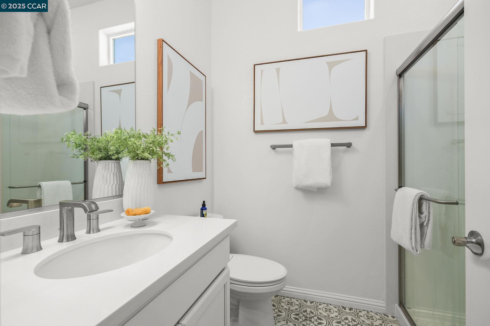 Detail Gallery Image 20 of 32 For 2853 Cathwood Lane, Alameda,  CA 94501 - 2 Beds | 1/1 Baths