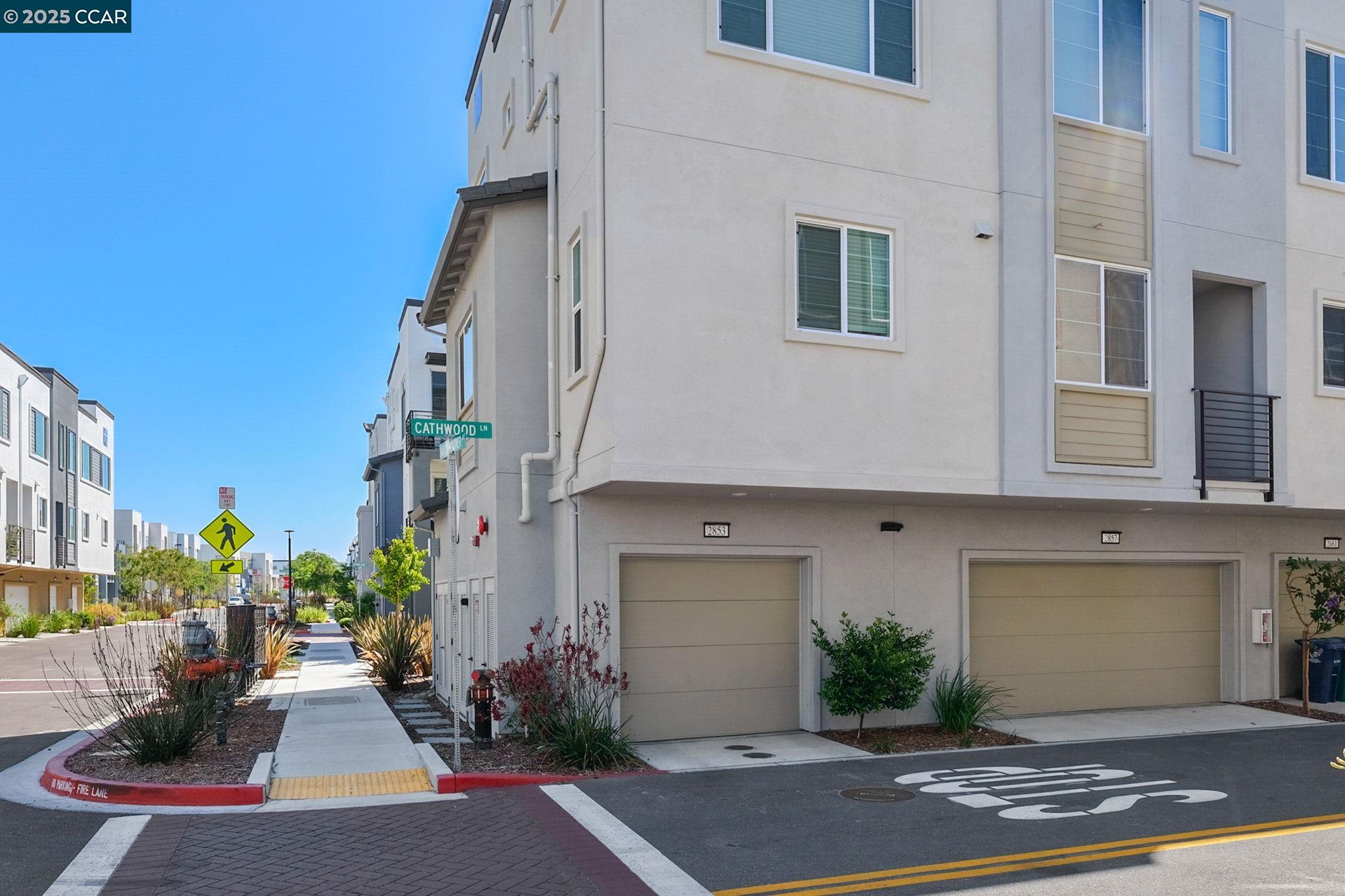 Detail Gallery Image 22 of 32 For 2853 Cathwood Lane, Alameda,  CA 94501 - 2 Beds | 1/1 Baths