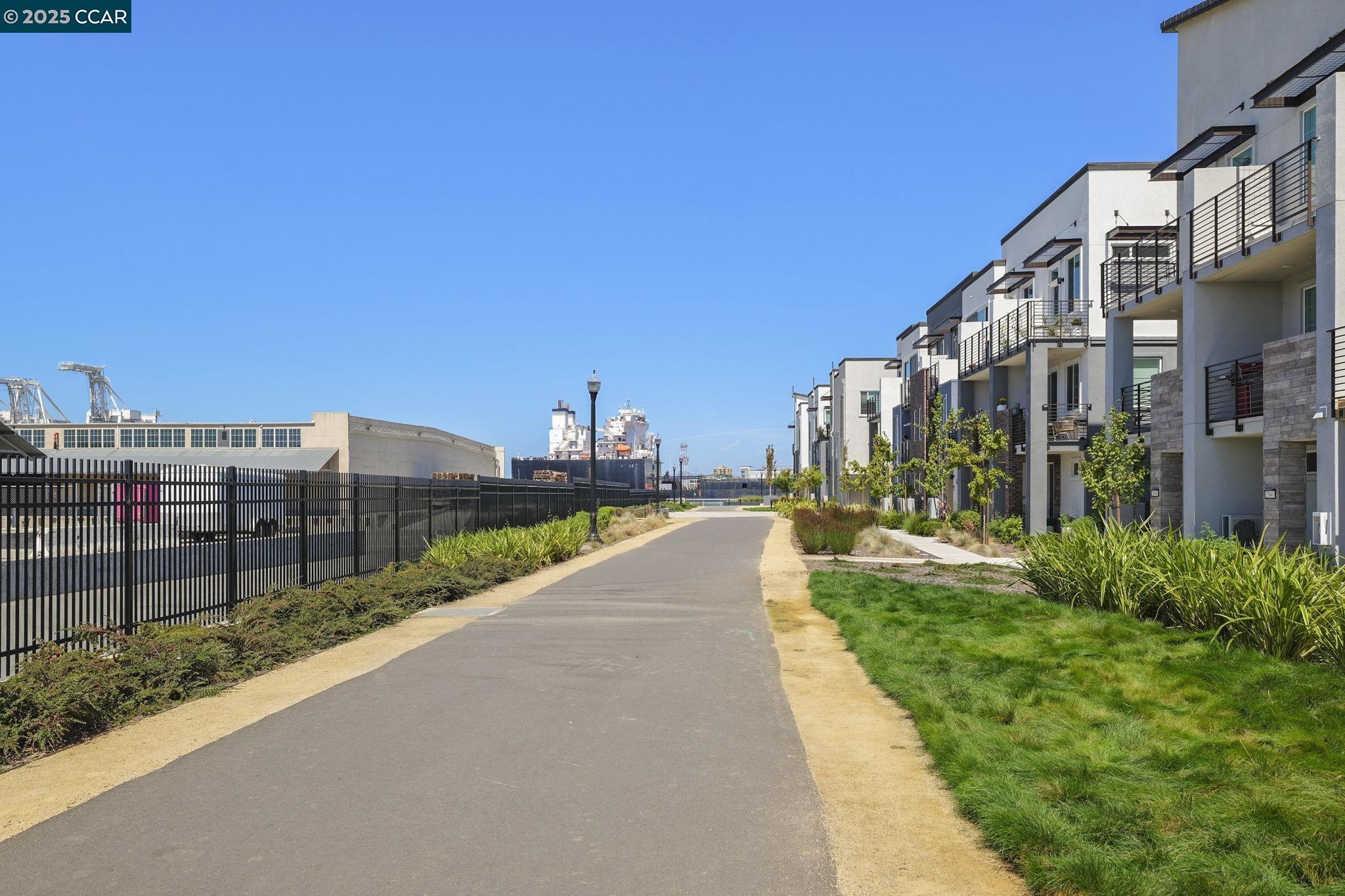 Detail Gallery Image 32 of 32 For 2853 Cathwood Lane, Alameda,  CA 94501 - 2 Beds | 1/1 Baths