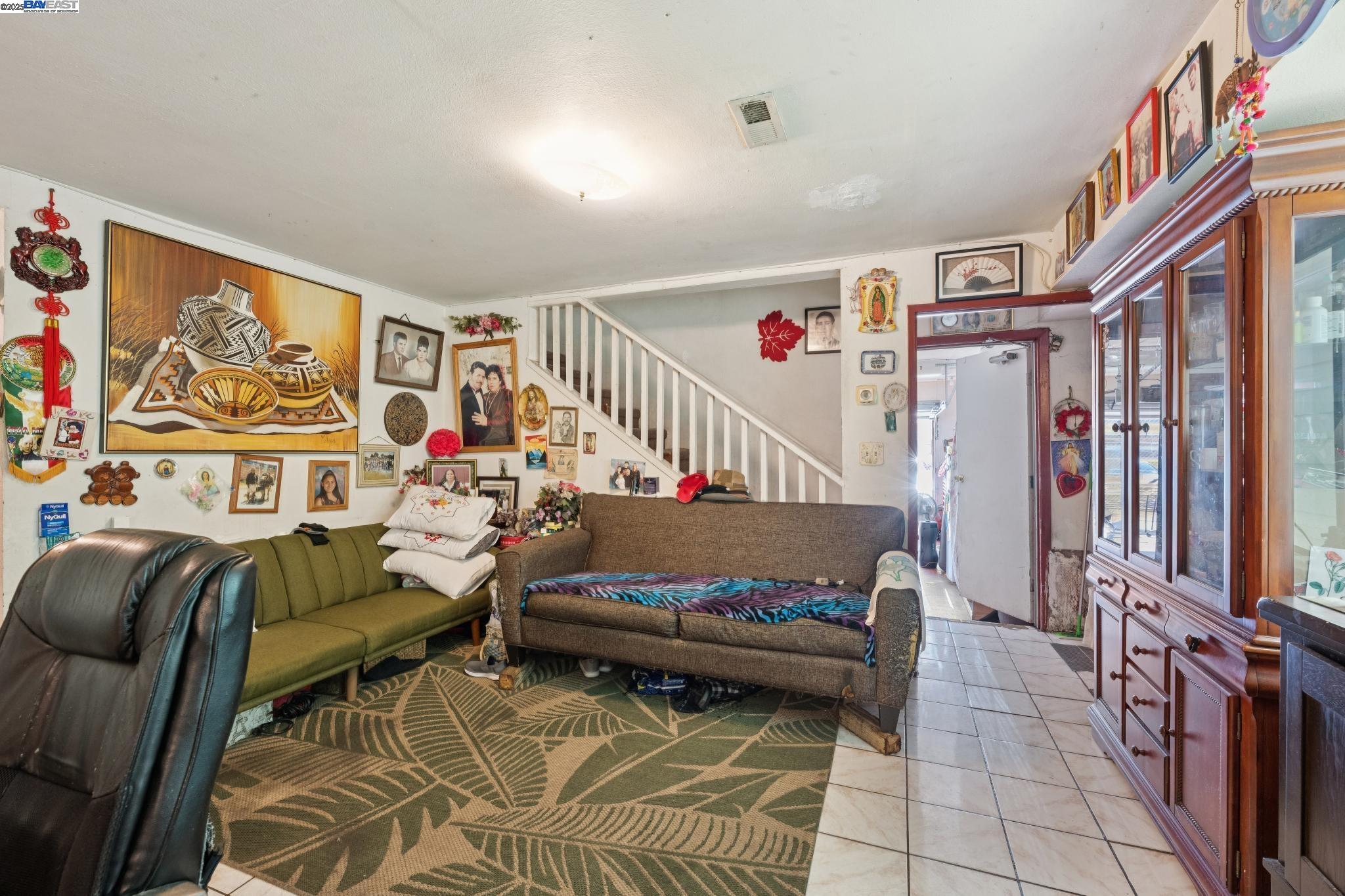 Detail Gallery Image 15 of 47 For 1018 Gilman Ave, San Francisco,  CA 94124 - 4 Beds | 3 Baths