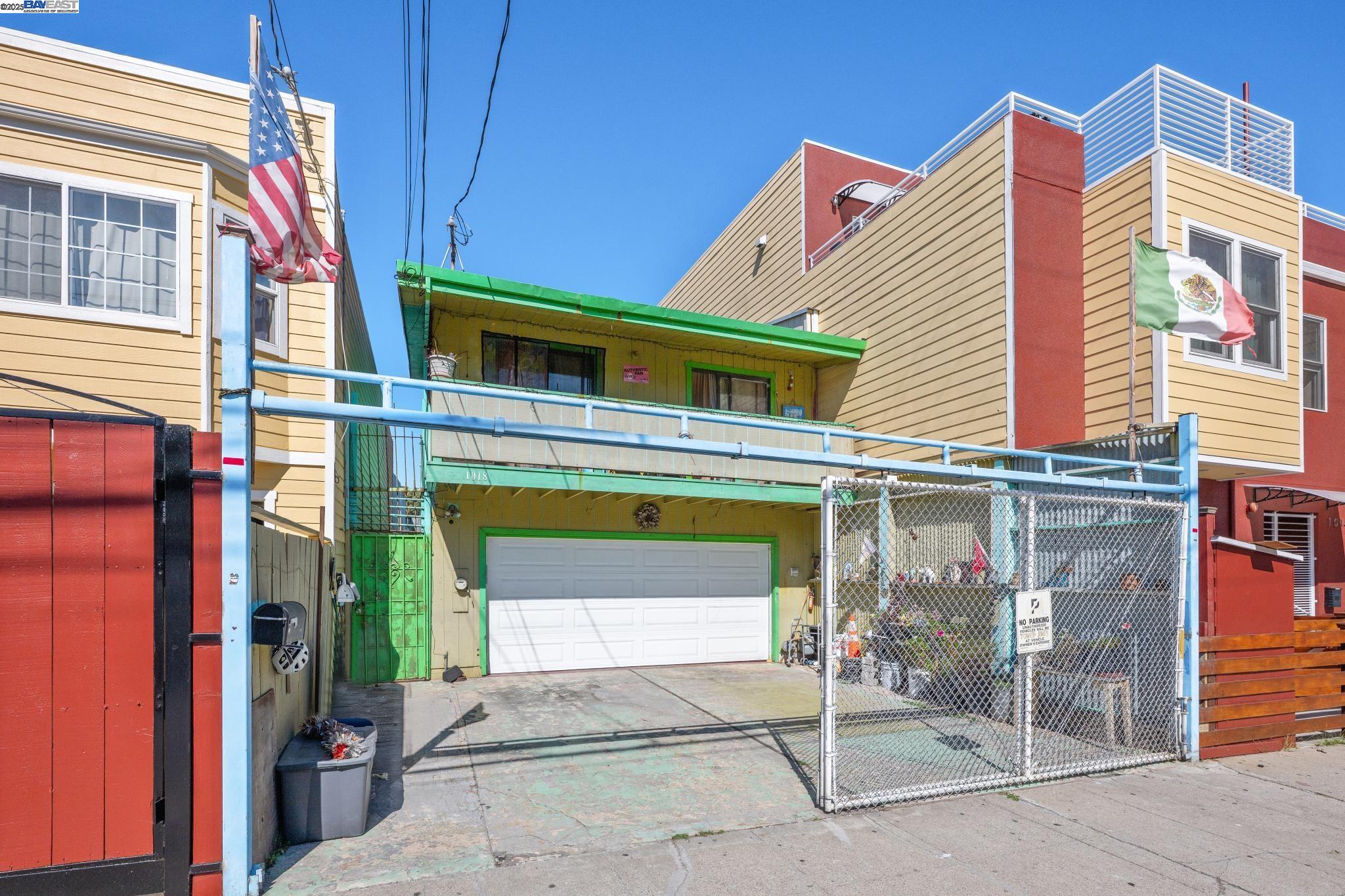 Detail Gallery Image 4 of 47 For 1018 Gilman Ave, San Francisco,  CA 94124 - 4 Beds | 3 Baths