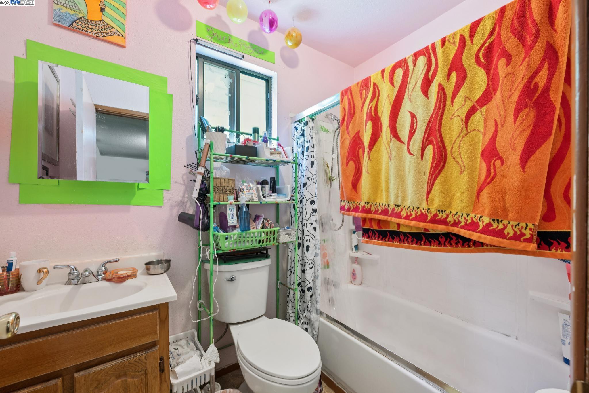 Detail Gallery Image 37 of 47 For 1018 Gilman Ave, San Francisco,  CA 94124 - 4 Beds | 3 Baths