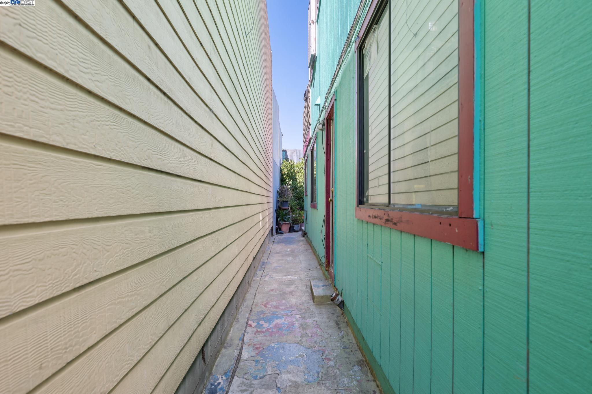 Detail Gallery Image 47 of 47 For 1018 Gilman Ave, San Francisco,  CA 94124 - 4 Beds | 3 Baths