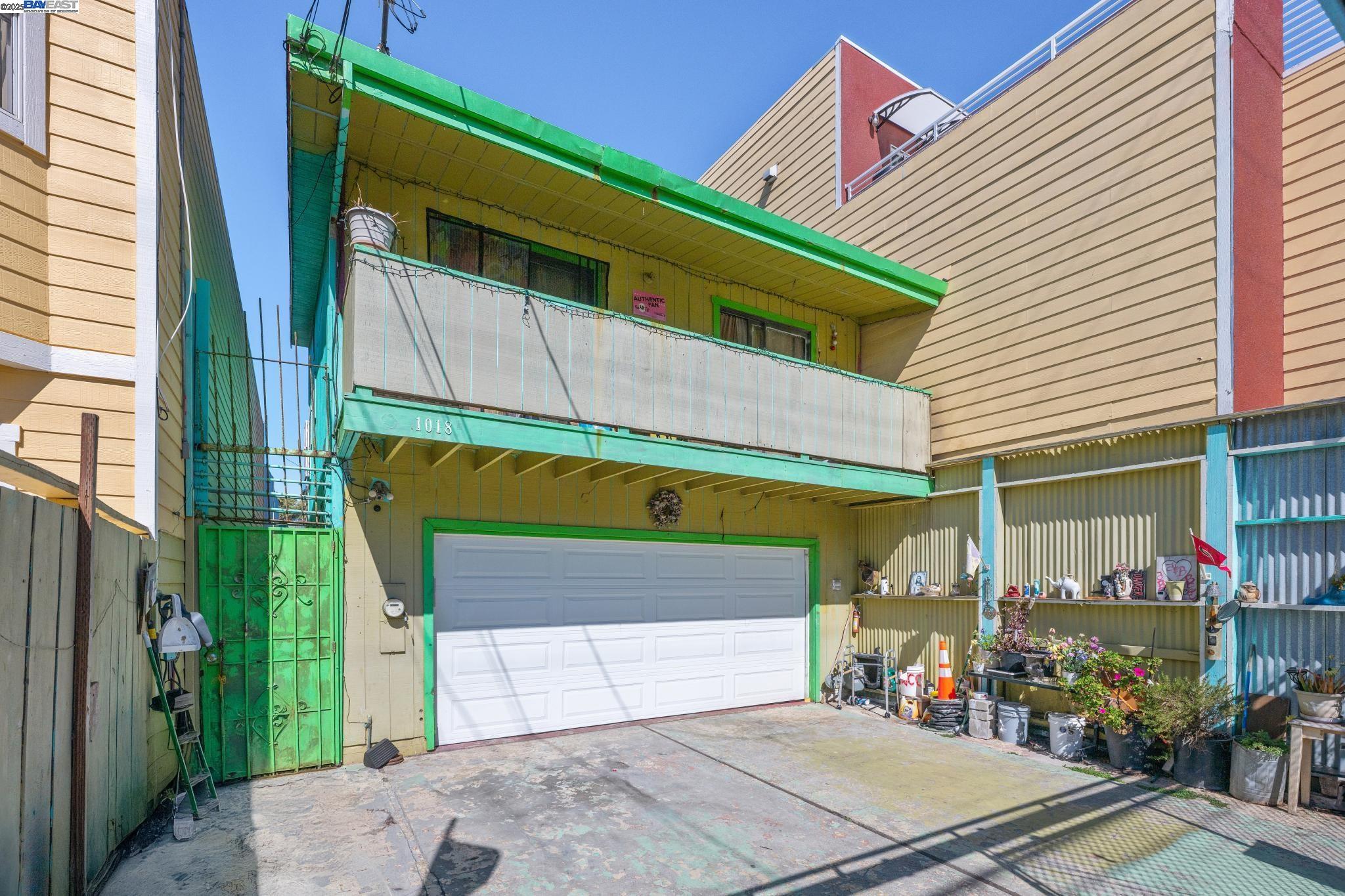 Detail Gallery Image 6 of 47 For 1018 Gilman Ave, San Francisco,  CA 94124 - 4 Beds | 3 Baths