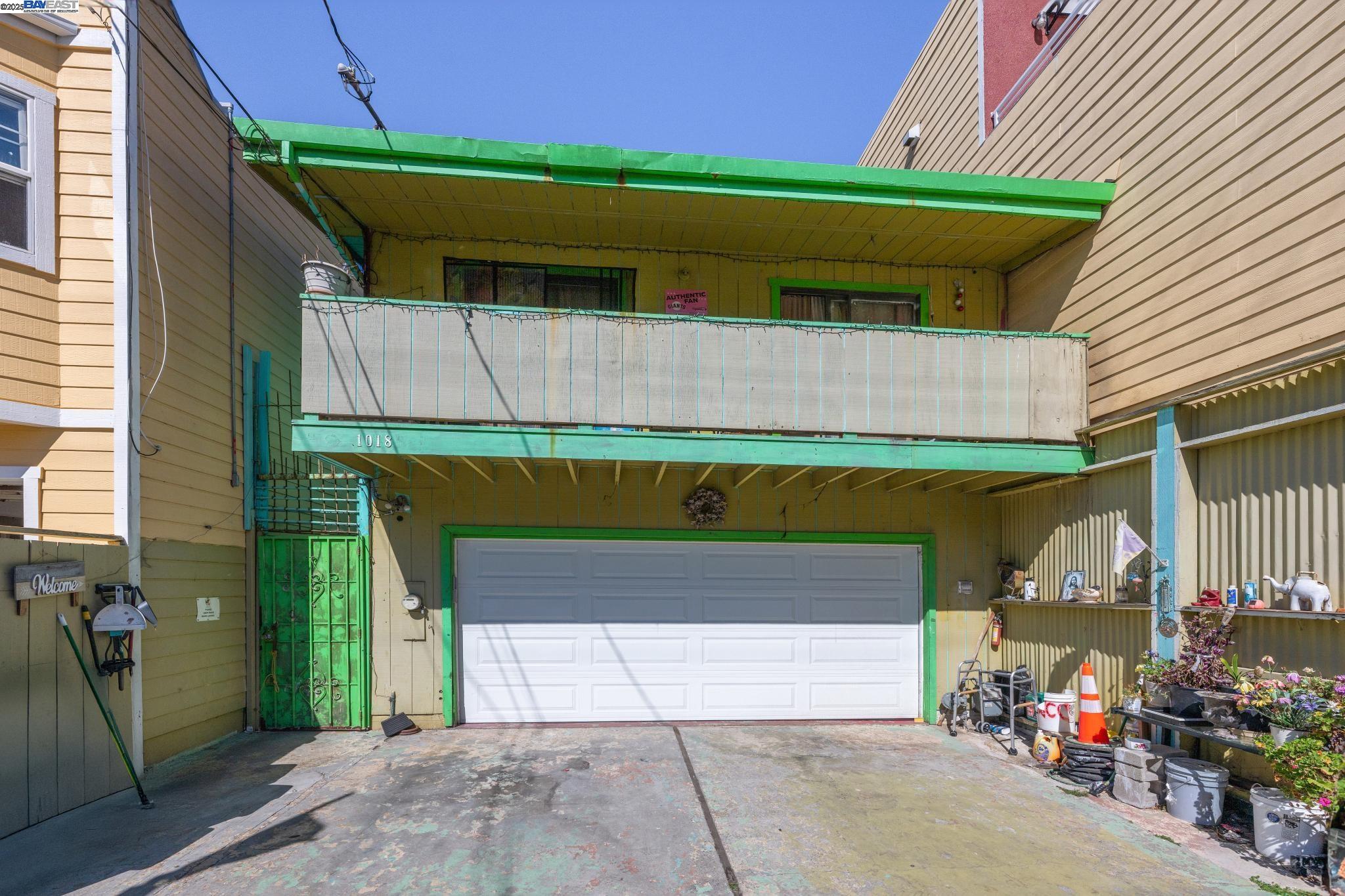 Detail Gallery Image 7 of 47 For 1018 Gilman Ave, San Francisco,  CA 94124 - 4 Beds | 3 Baths
