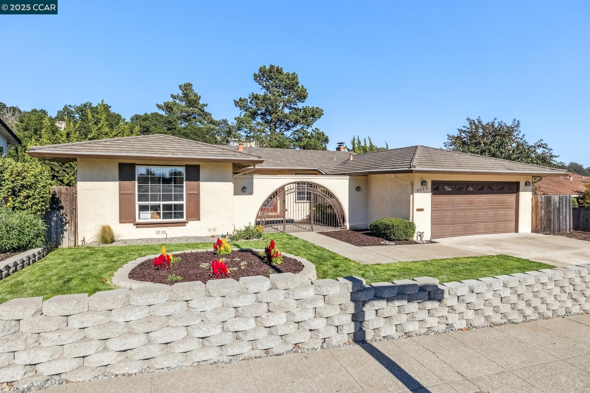 Detail Gallery Image 1 of 56 For 8090 Hansom Dr, Oakland,  CA 94605 - 4 Beds | 2/1 Baths