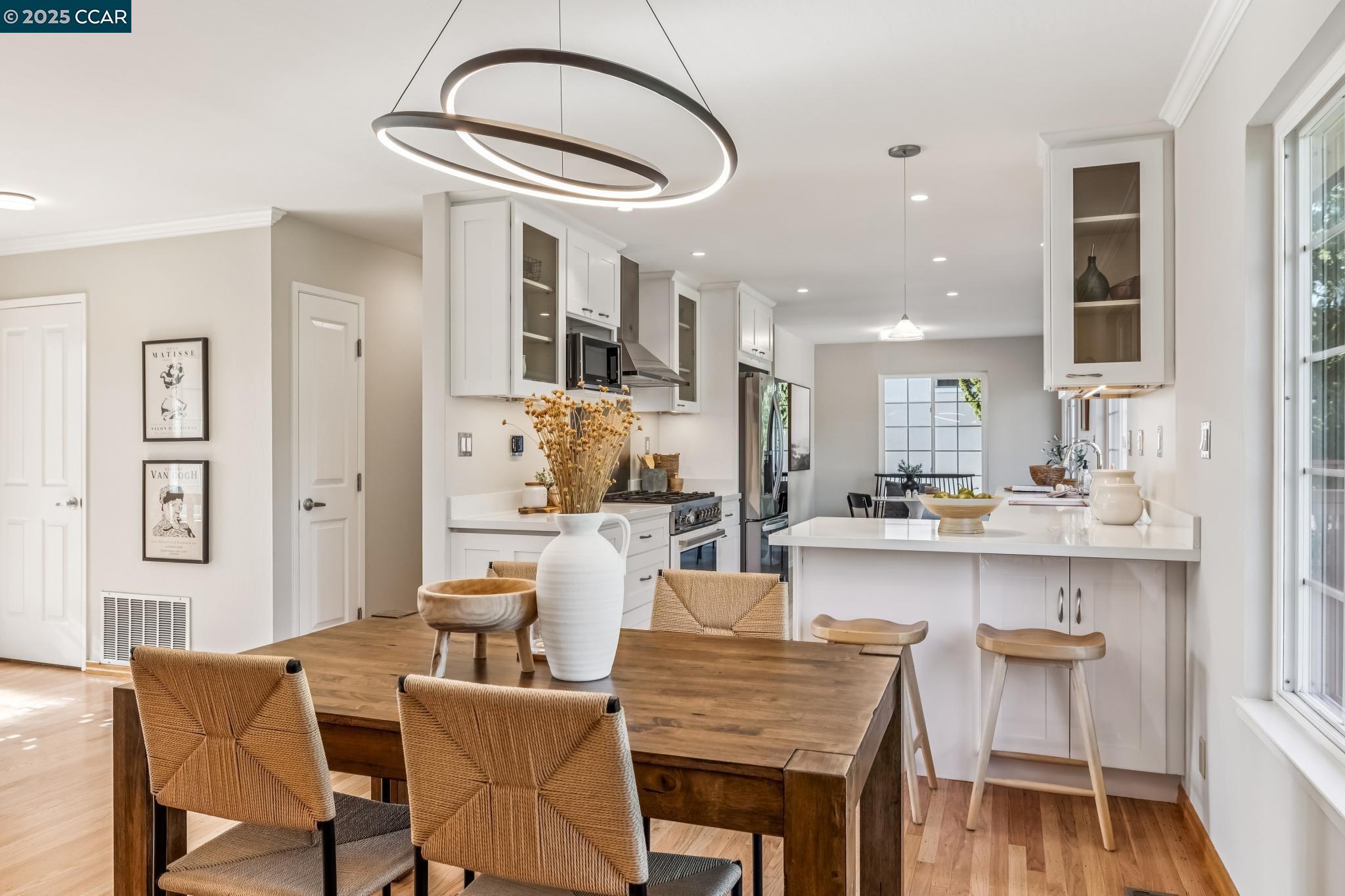 Detail Gallery Image 13 of 56 For 8090 Hansom Dr, Oakland,  CA 94605 - 4 Beds | 2/1 Baths