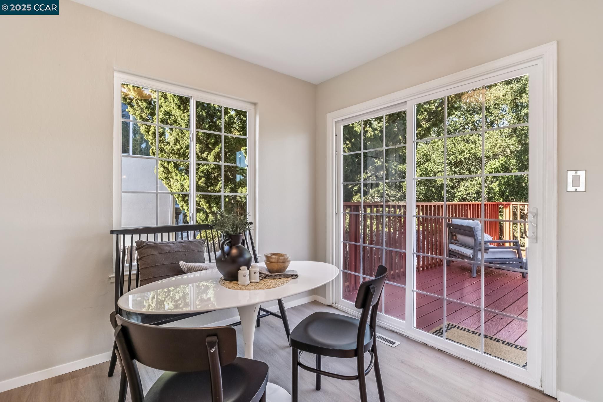 Detail Gallery Image 22 of 56 For 8090 Hansom Dr, Oakland,  CA 94605 - 4 Beds | 2/1 Baths