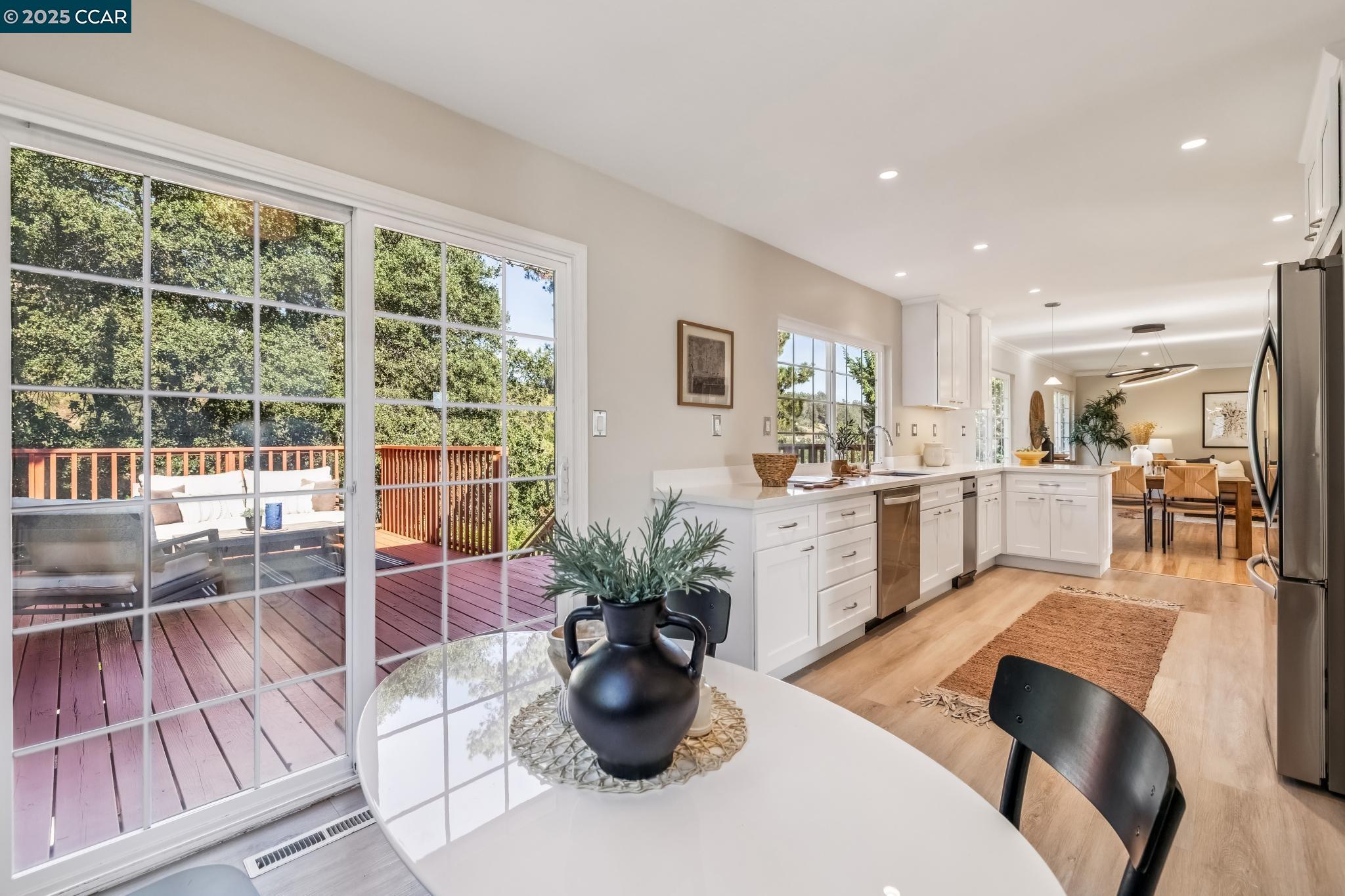 Detail Gallery Image 23 of 56 For 8090 Hansom Dr, Oakland,  CA 94605 - 4 Beds | 2/1 Baths