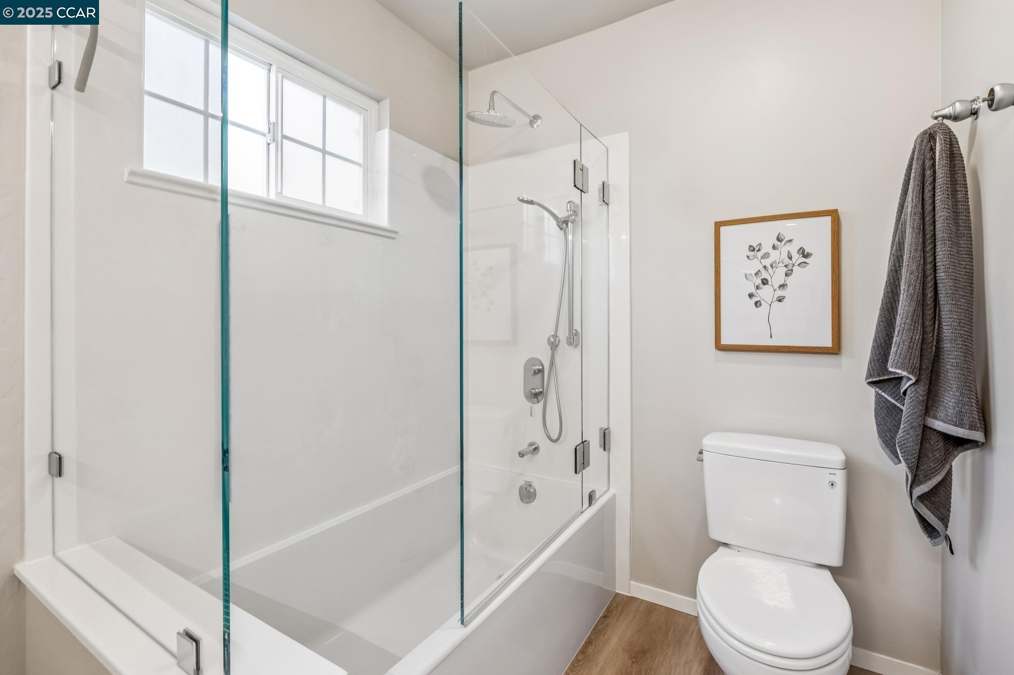 Detail Gallery Image 31 of 56 For 8090 Hansom Dr, Oakland,  CA 94605 - 4 Beds | 2/1 Baths