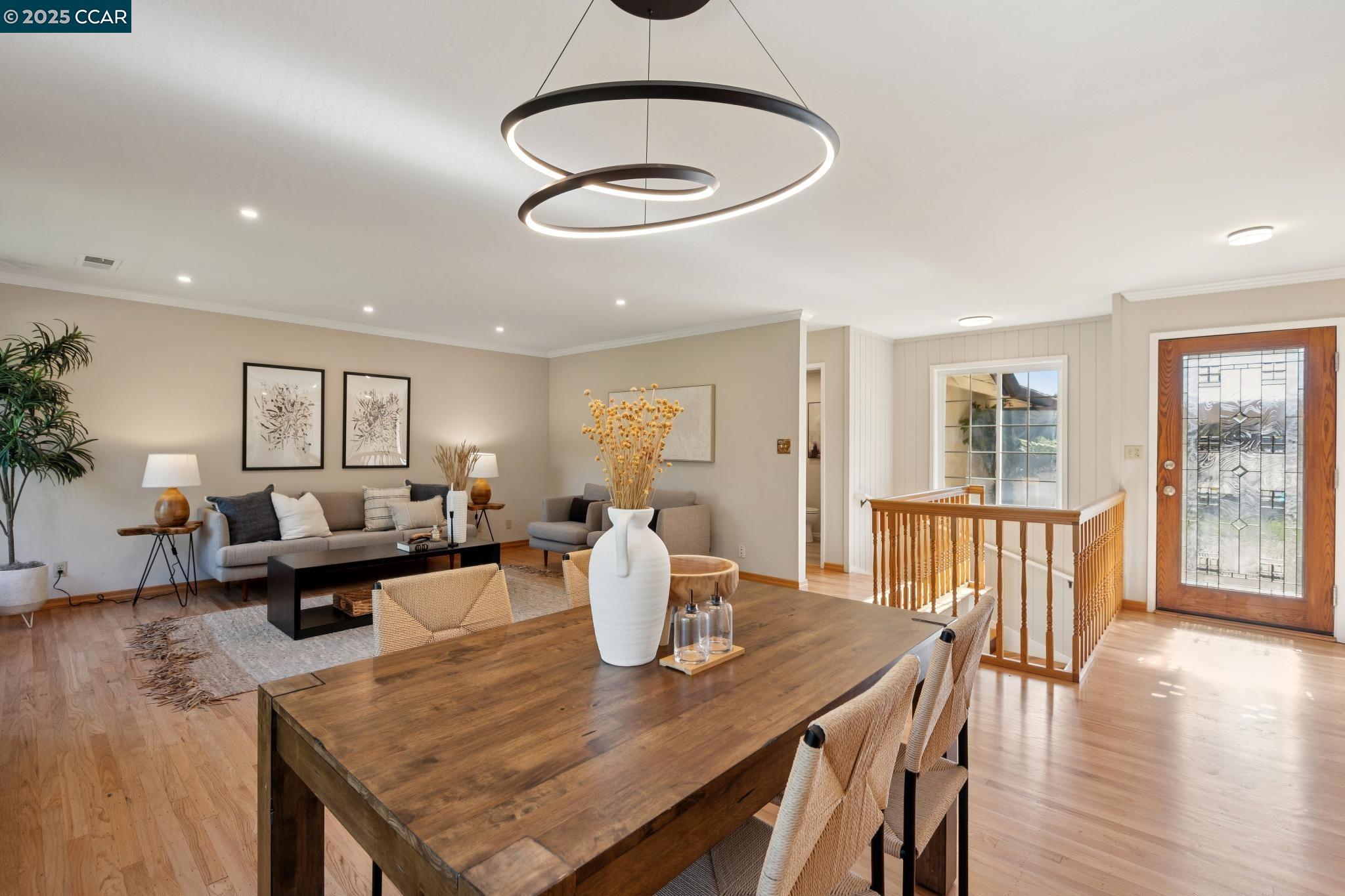 Detail Gallery Image 10 of 56 For 8090 Hansom Dr, Oakland,  CA 94605 - 4 Beds | 2/1 Baths