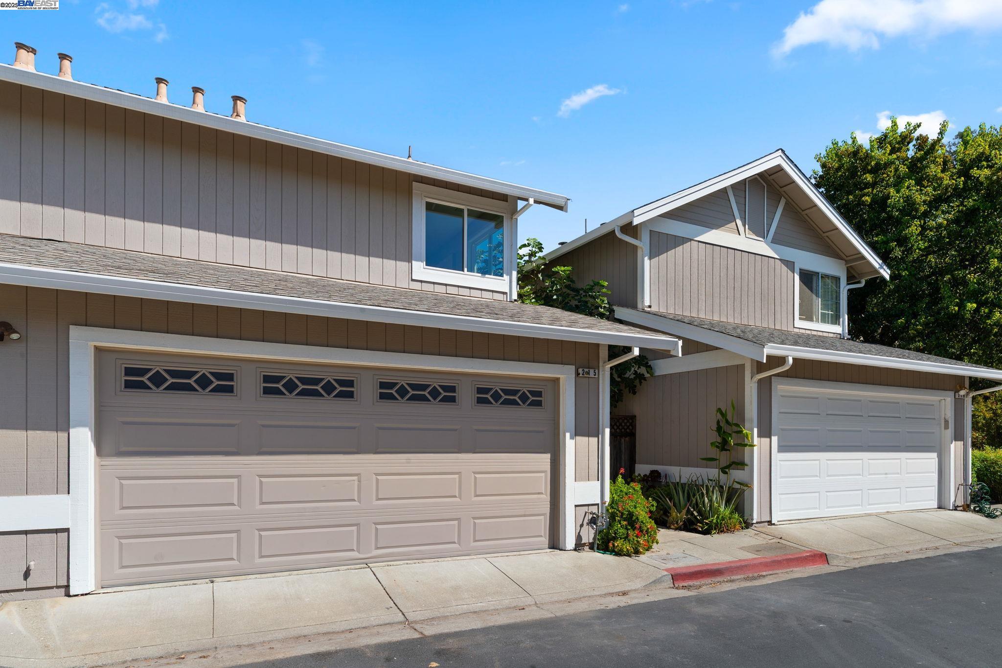 Detail Gallery Image 2 of 48 For 215 Mavis Dr, Pleasanton,  CA 94566 - 3 Beds | 2/1 Baths