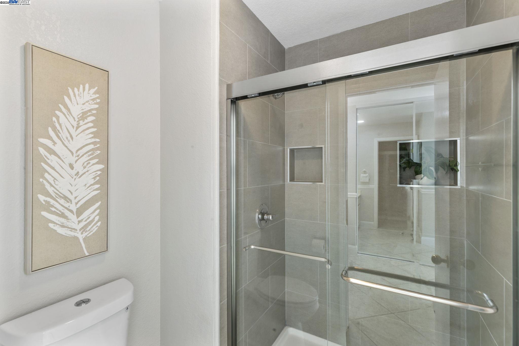 Detail Gallery Image 26 of 48 For 215 Mavis Dr, Pleasanton,  CA 94566 - 3 Beds | 2/1 Baths
