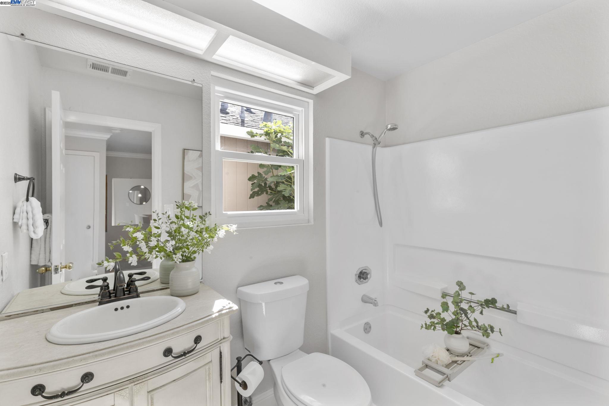 Detail Gallery Image 30 of 48 For 215 Mavis Dr, Pleasanton,  CA 94566 - 3 Beds | 2/1 Baths
