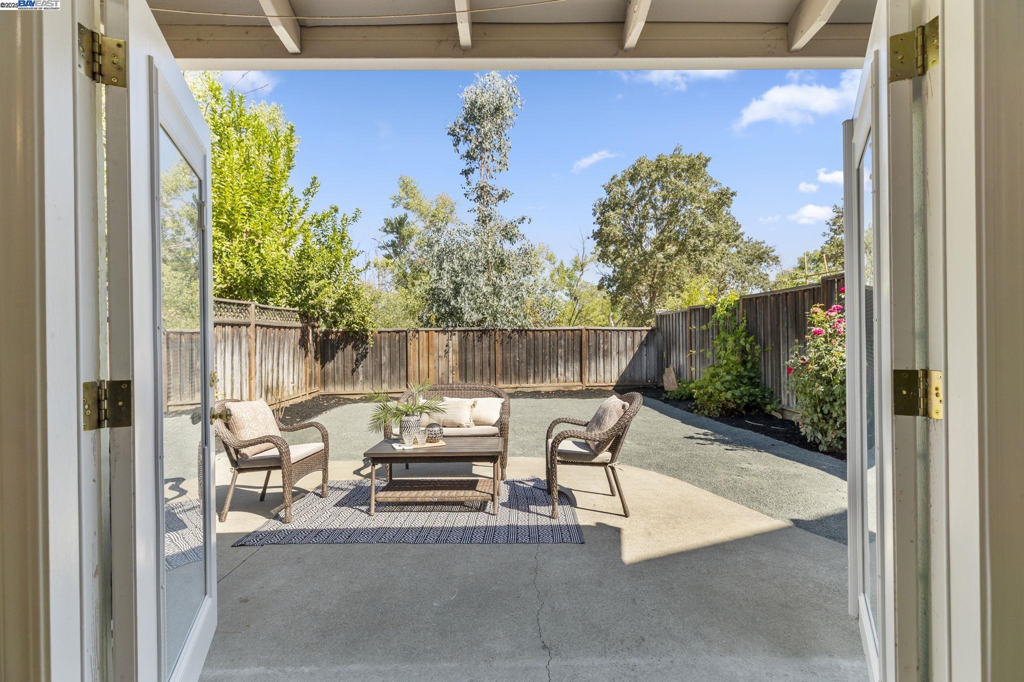 Detail Gallery Image 38 of 48 For 215 Mavis Dr, Pleasanton,  CA 94566 - 3 Beds | 2/1 Baths