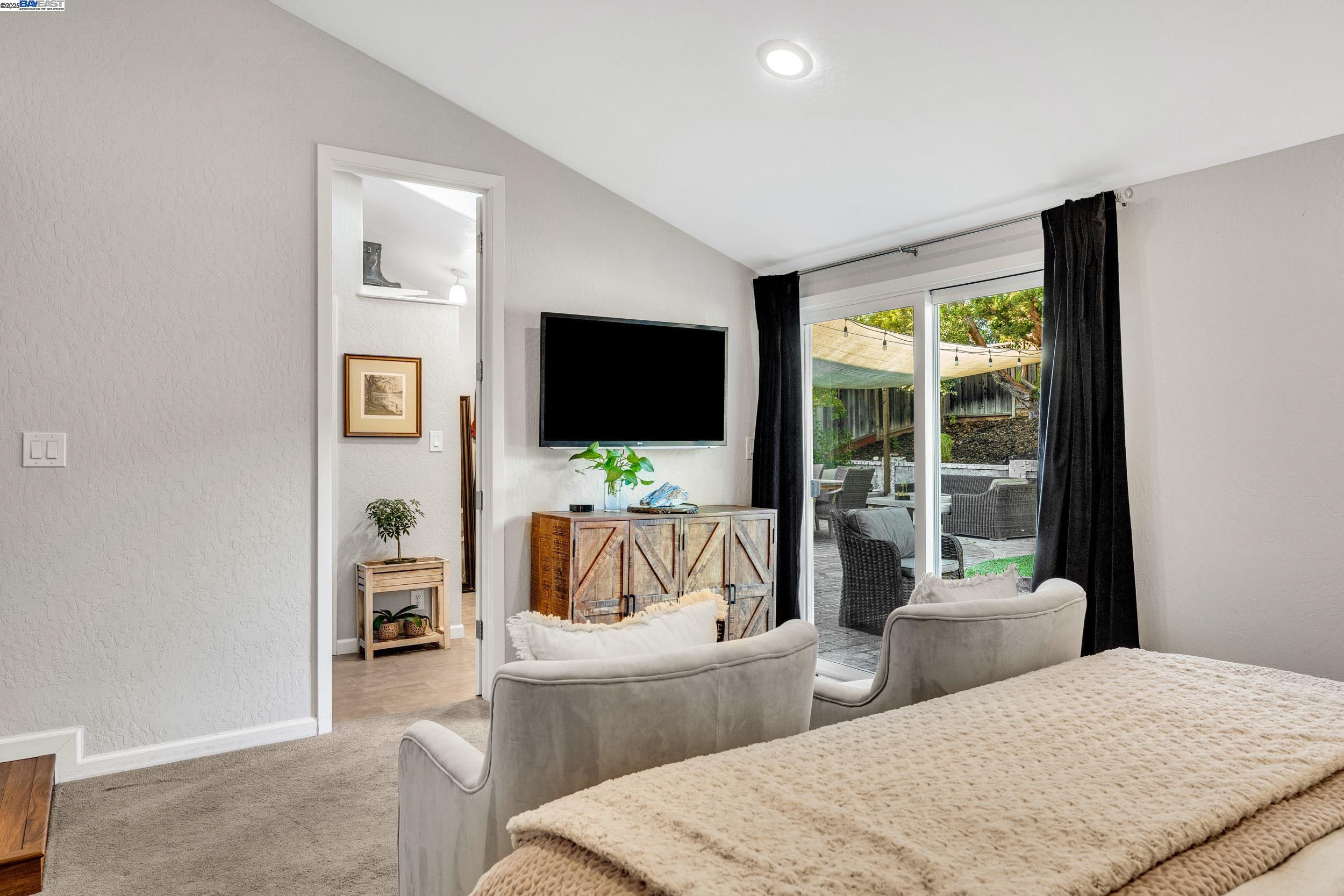 Detail Gallery Image 16 of 40 For 786 Bonita Ave, Pleasanton,  CA 94566 - 4 Beds | 2 Baths