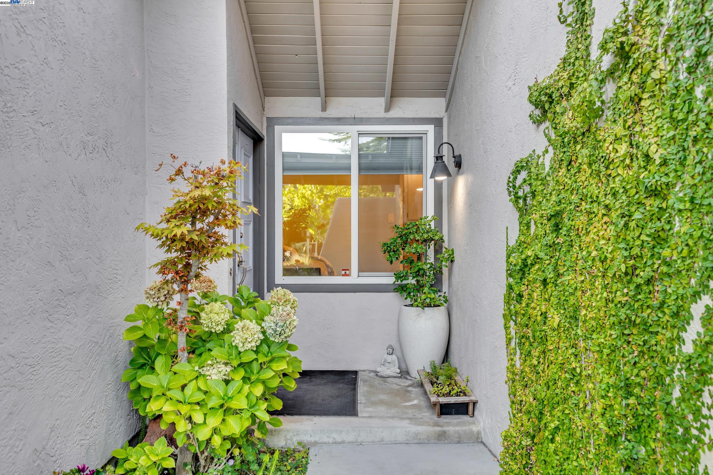 Detail Gallery Image 3 of 40 For 786 Bonita Ave, Pleasanton,  CA 94566 - 4 Beds | 2 Baths