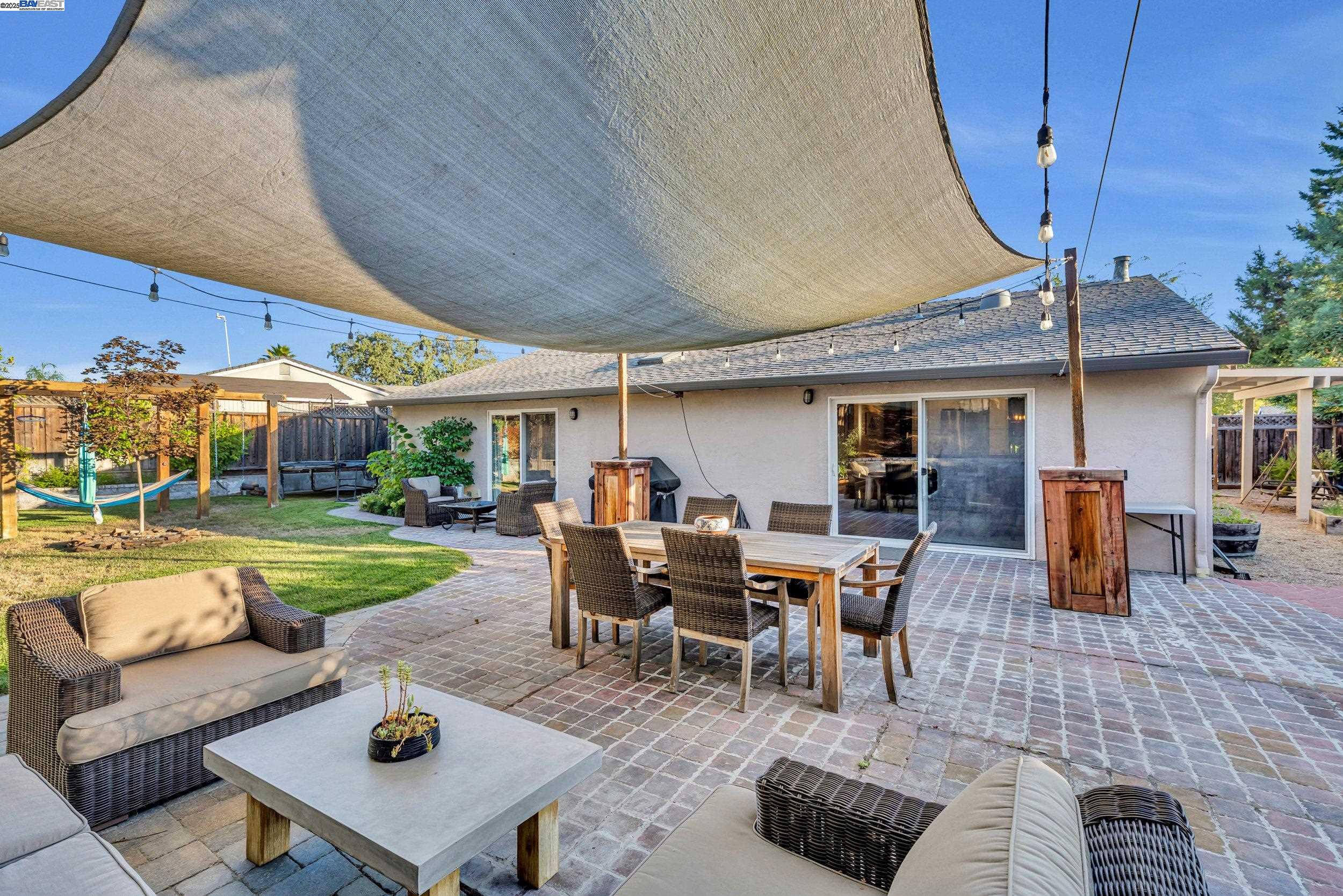 Detail Gallery Image 28 of 40 For 786 Bonita Ave, Pleasanton,  CA 94566 - 4 Beds | 2 Baths