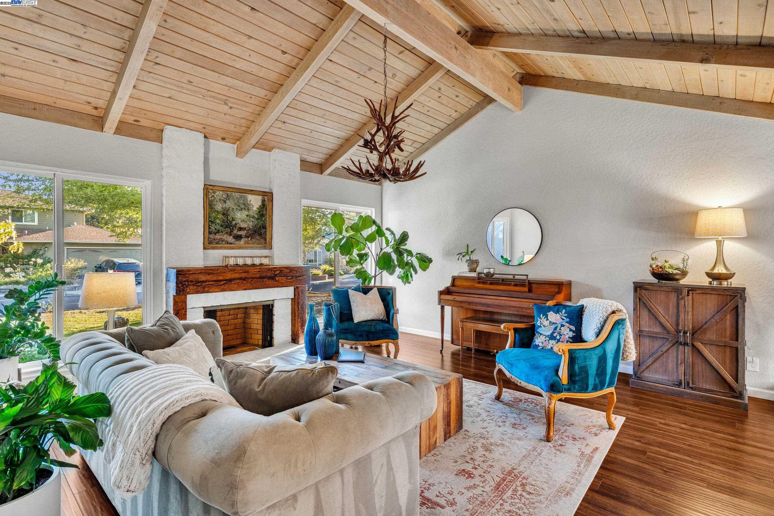 Detail Gallery Image 4 of 40 For 786 Bonita Ave, Pleasanton,  CA 94566 - 4 Beds | 2 Baths