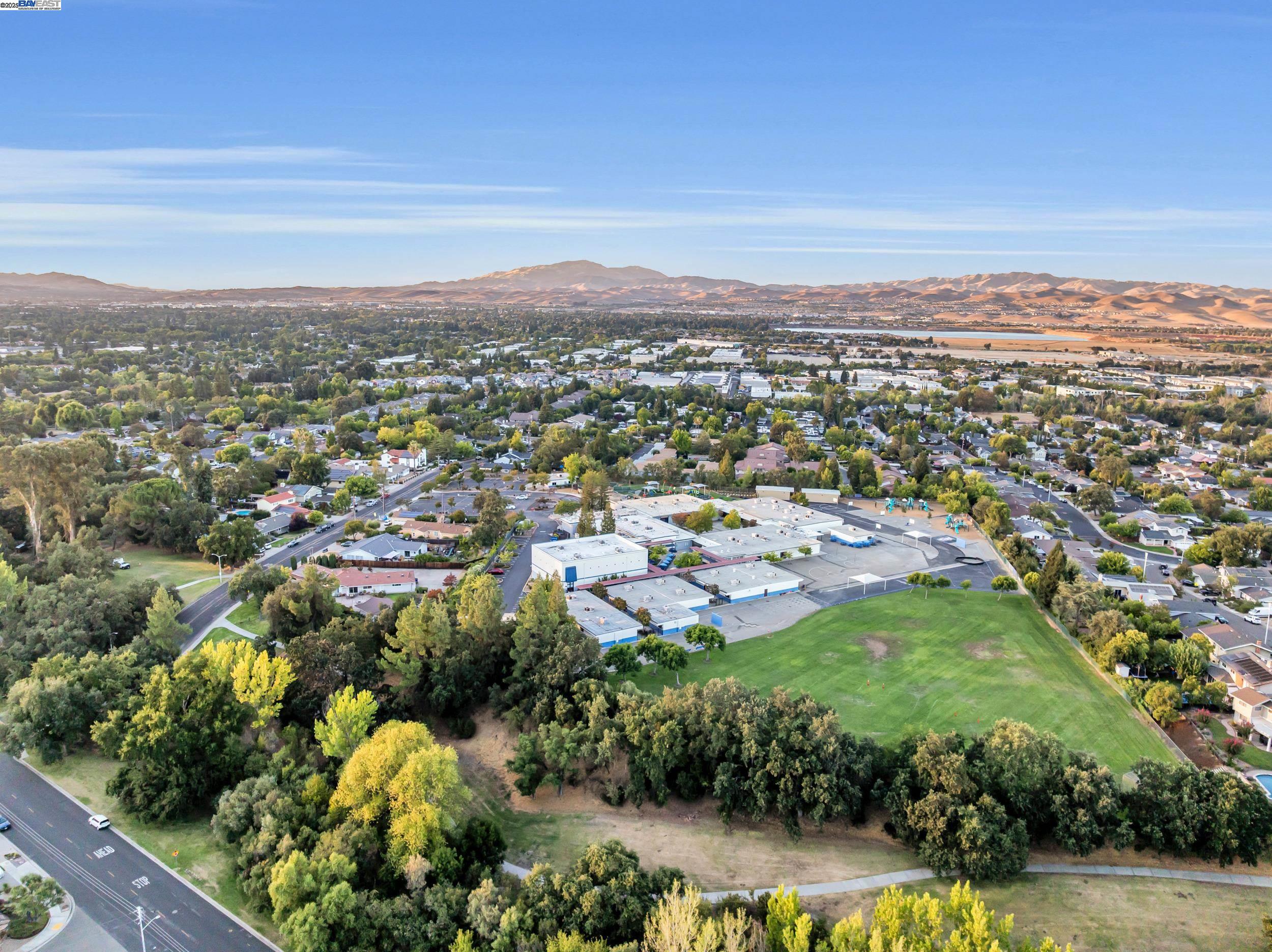 Detail Gallery Image 39 of 40 For 786 Bonita Ave, Pleasanton,  CA 94566 - 4 Beds | 2 Baths