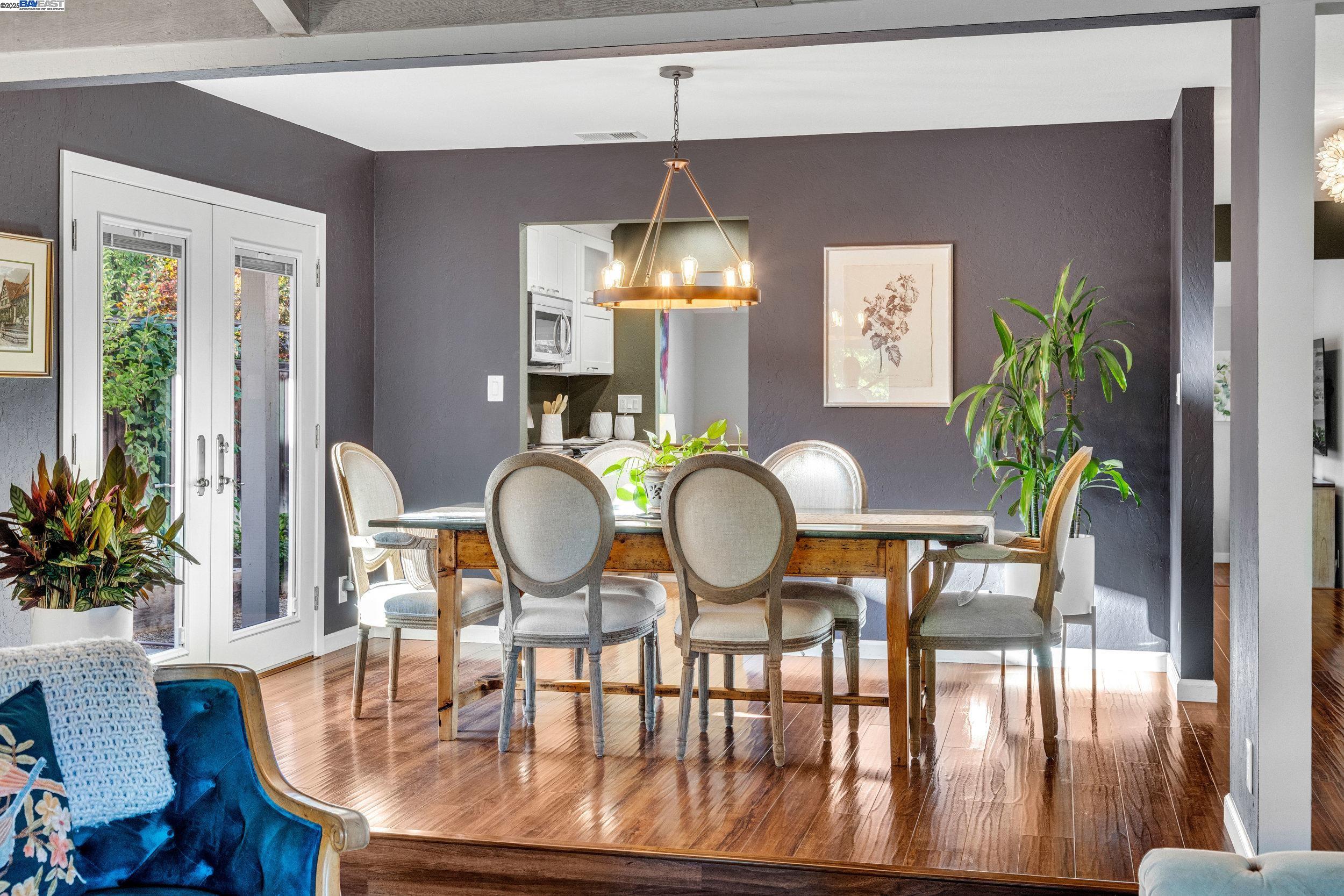 Detail Gallery Image 8 of 40 For 786 Bonita Ave, Pleasanton,  CA 94566 - 4 Beds | 2 Baths