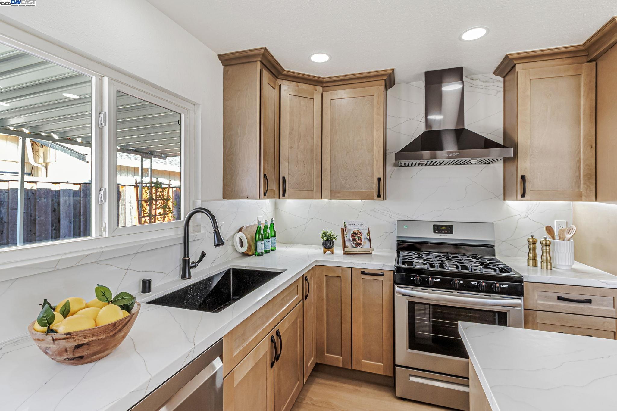 Detail Gallery Image 9 of 19 For 7060 via Anacapa, San Jose,  CA 95139 - 3 Beds | 2 Baths