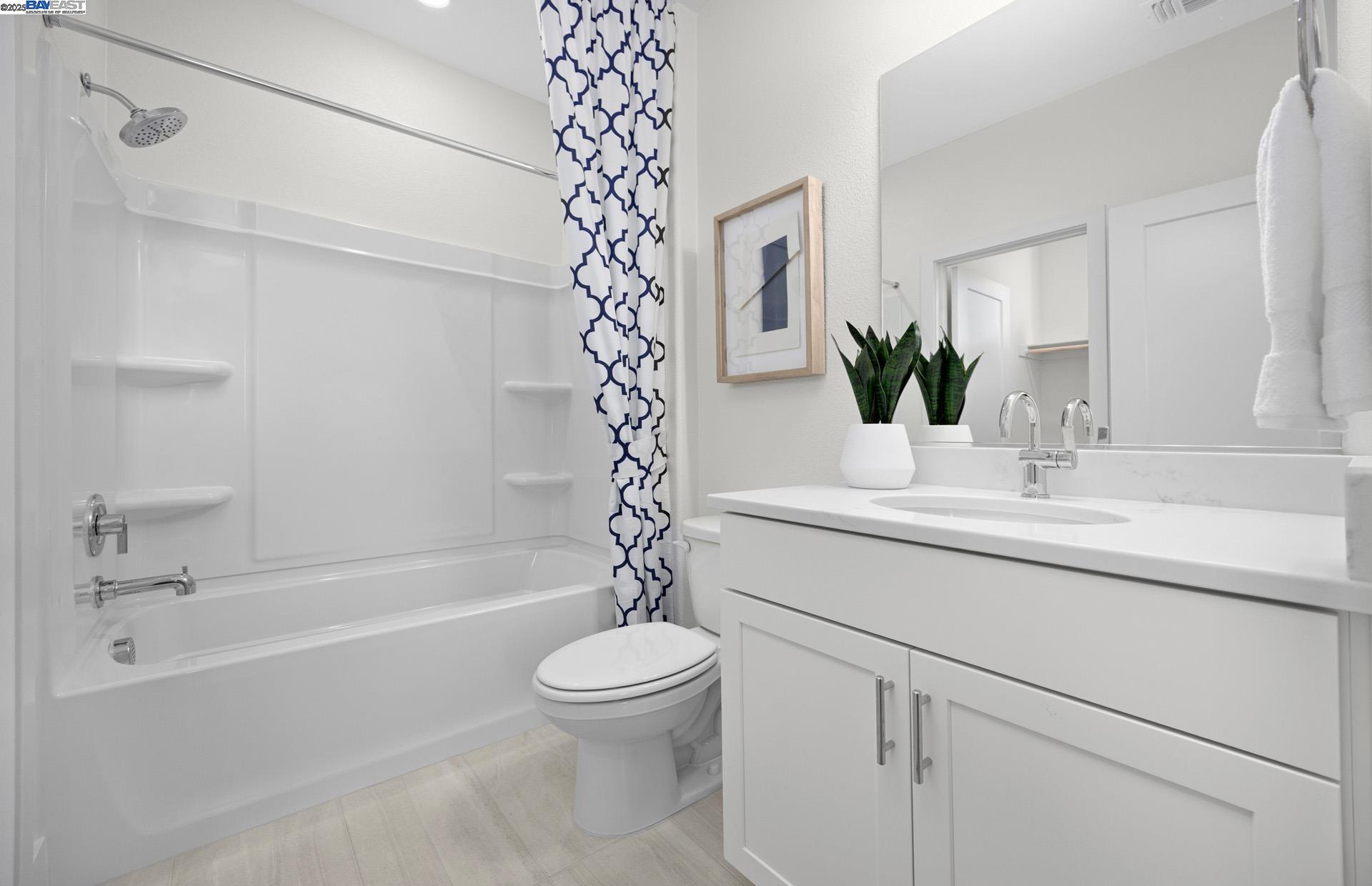 Detail Gallery Image 5 of 12 For 17184 Brightwood Avenue, Lathrop,  CA 95330 - 6 Beds | 4/1 Baths