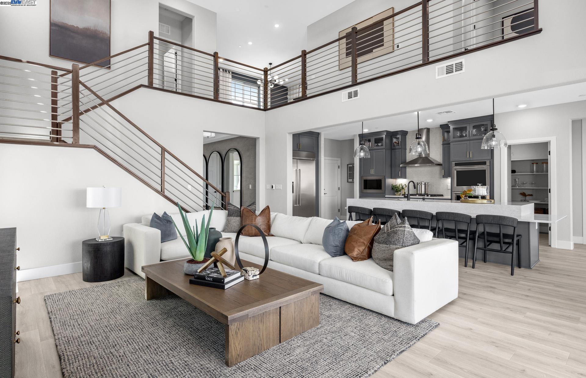 Detail Gallery Image 12 of 22 For 17196 Brightwood Avenue, Lathrop,  CA 95330 - 6 Beds | 4 Baths