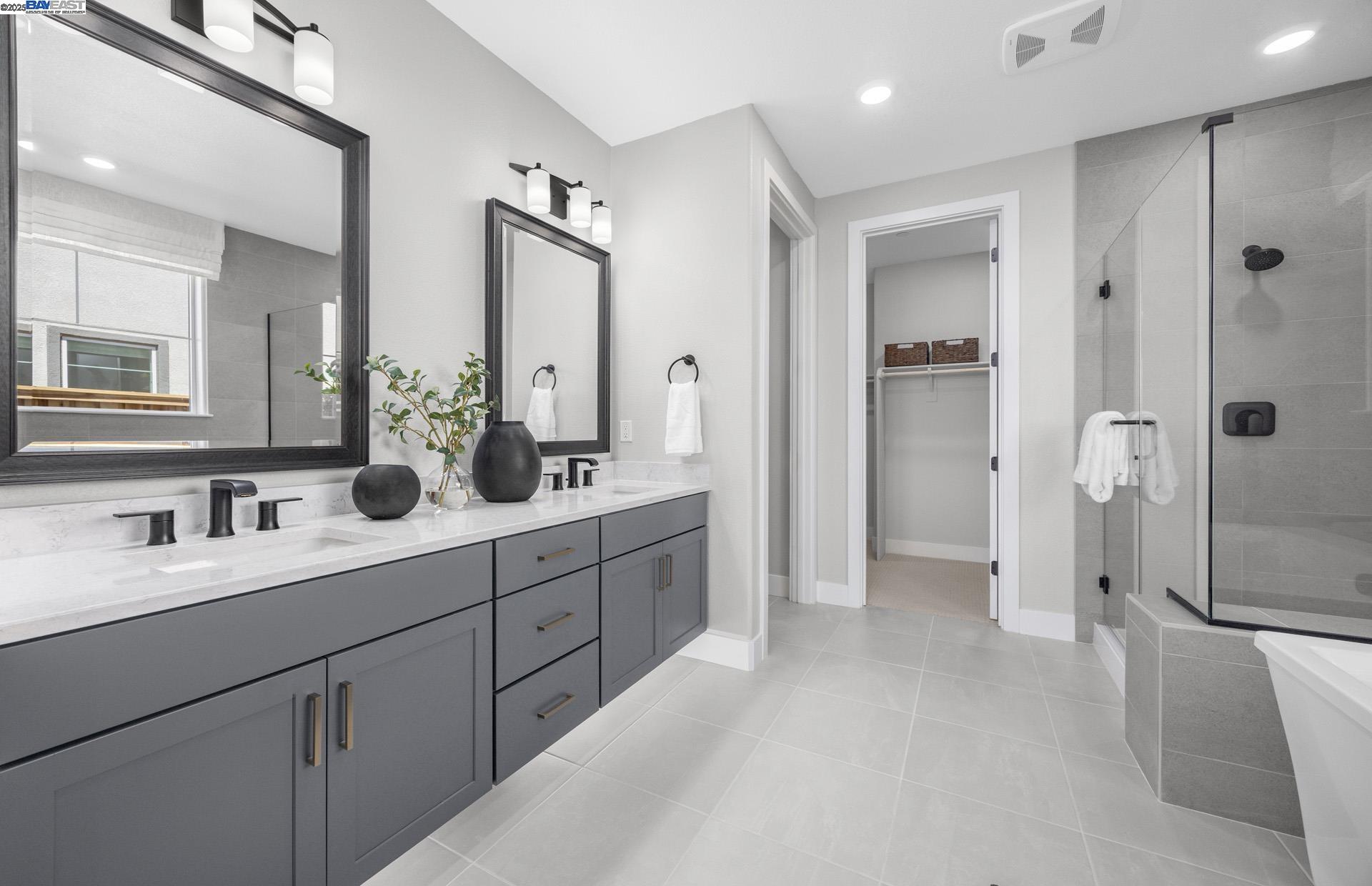 Detail Gallery Image 19 of 22 For 17196 Brightwood Avenue, Lathrop,  CA 95330 - 6 Beds | 4 Baths