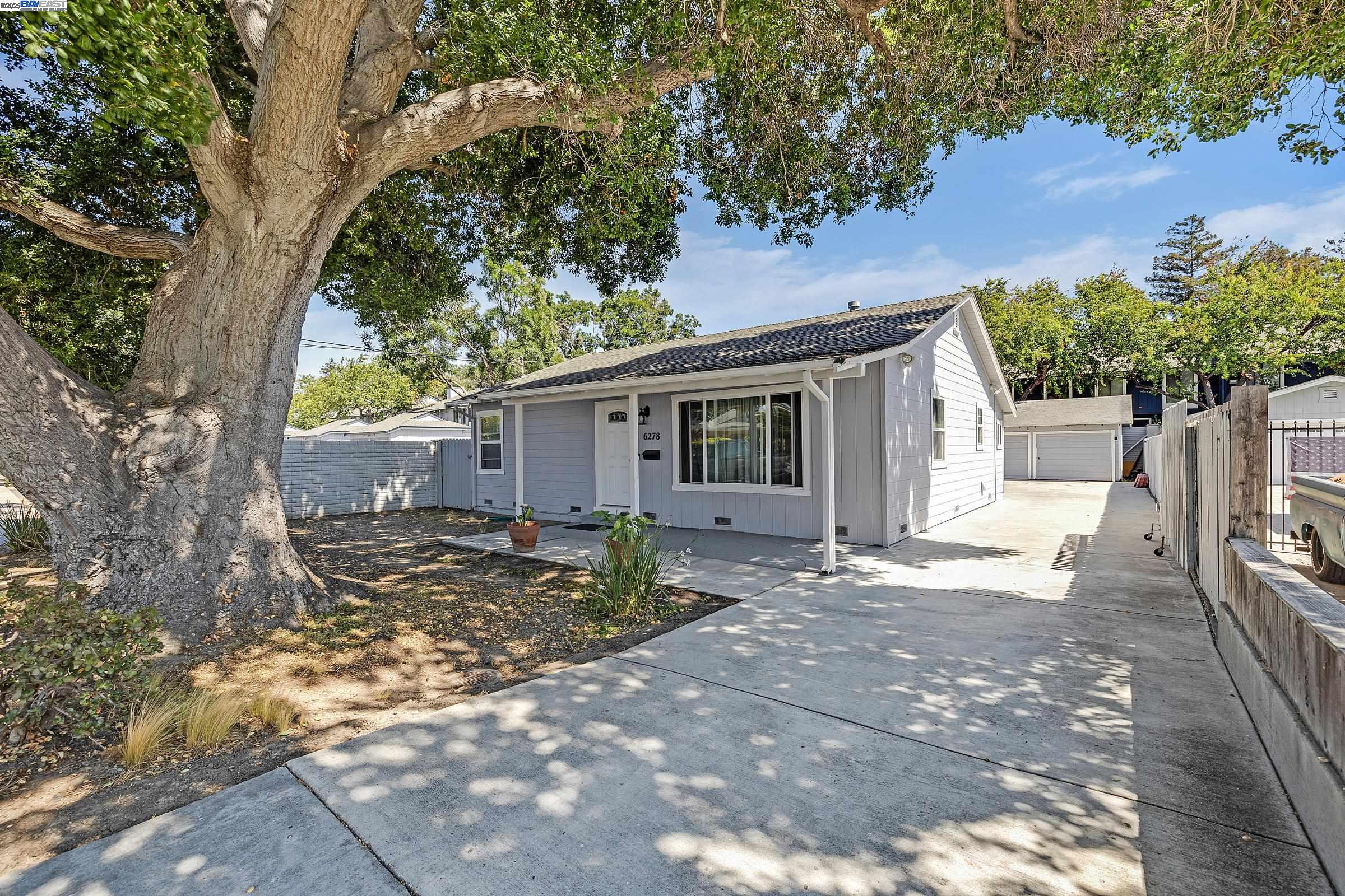 Detail Gallery Image 2 of 31 For 6278 Dairy Ave, Newark,  CA 94560 - 2 Beds | 1 Baths