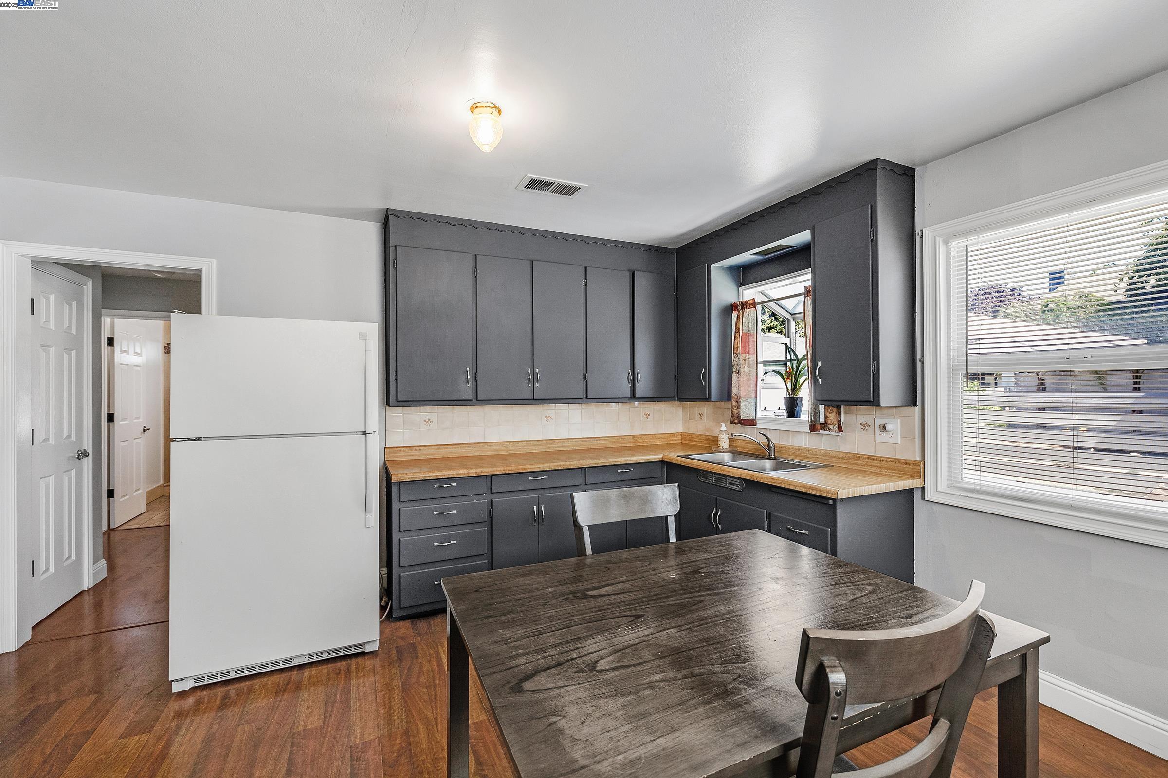 Detail Gallery Image 12 of 31 For 6278 Dairy Ave, Newark,  CA 94560 - 2 Beds | 1 Baths