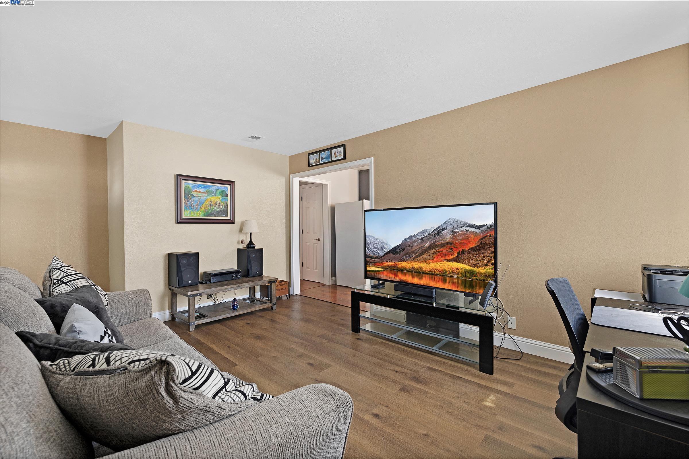 Detail Gallery Image 8 of 31 For 6278 Dairy Ave, Newark,  CA 94560 - 2 Beds | 1 Baths