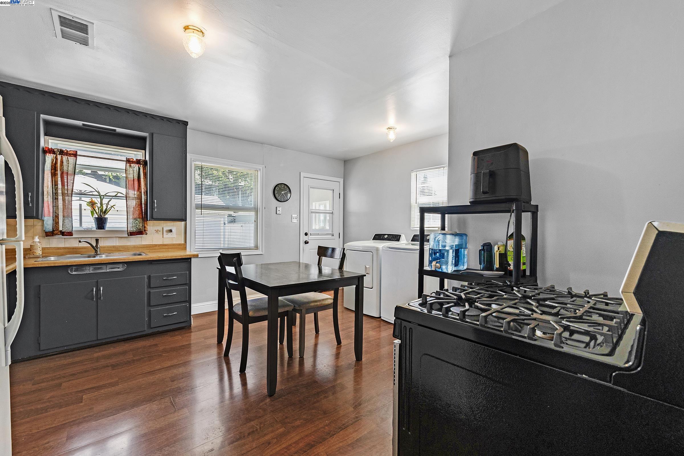Detail Gallery Image 9 of 31 For 6278 Dairy Ave, Newark,  CA 94560 - 2 Beds | 1 Baths