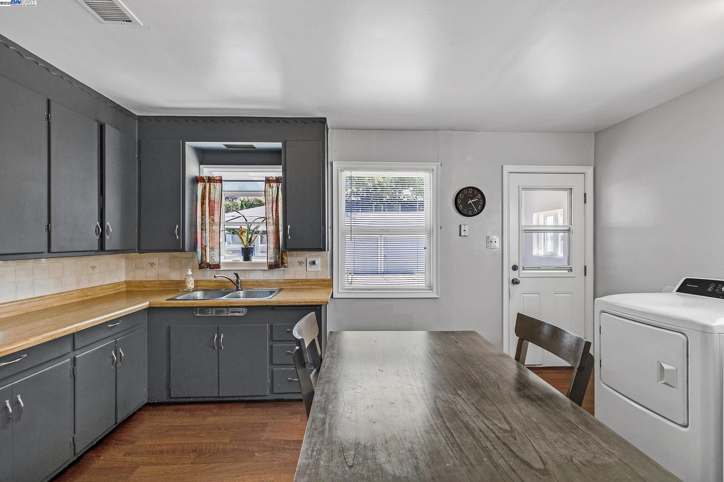 Detail Gallery Image 10 of 31 For 6278 Dairy Ave, Newark,  CA 94560 - 2 Beds | 1 Baths