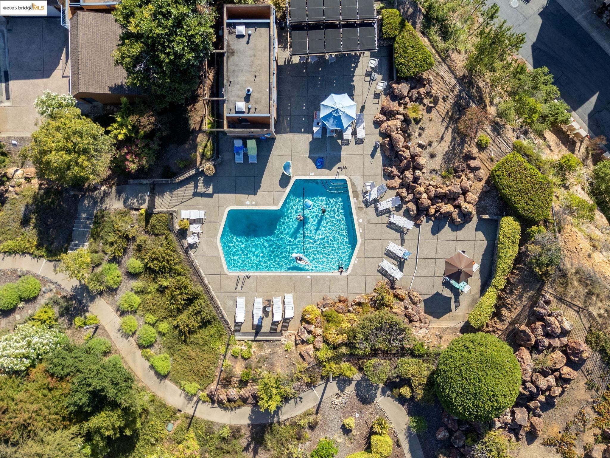 Photo #2: 41110401 Listing 