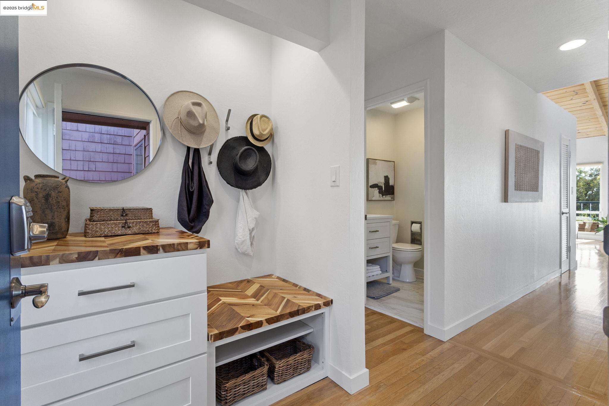 Photo #6: 41110401 Listing 