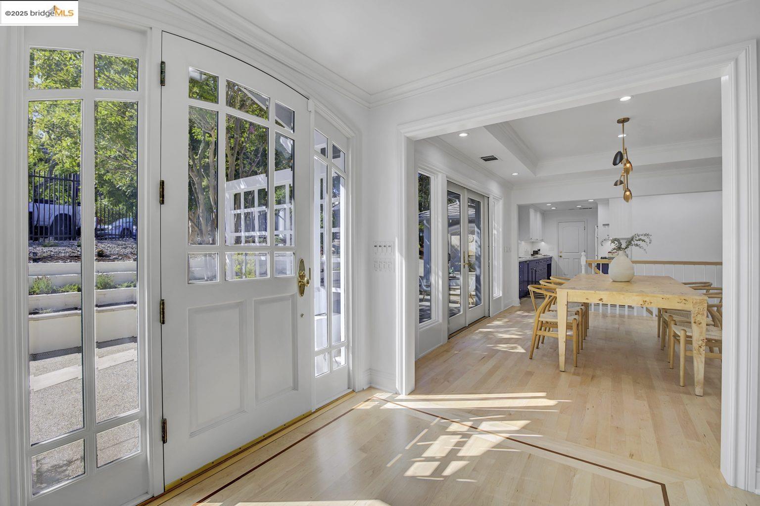 Detail Gallery Image 13 of 51 For 15 Los Dedos Road, Orinda,  CA 94563 - 4 Beds | 3/1 Baths