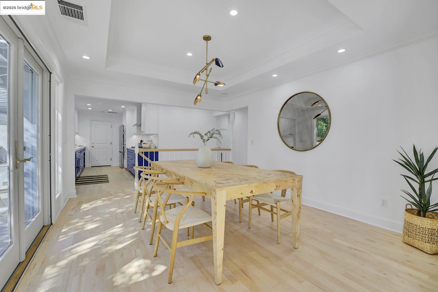 Detail Gallery Image 14 of 51 For 15 Los Dedos Road, Orinda,  CA 94563 - 4 Beds | 3/1 Baths