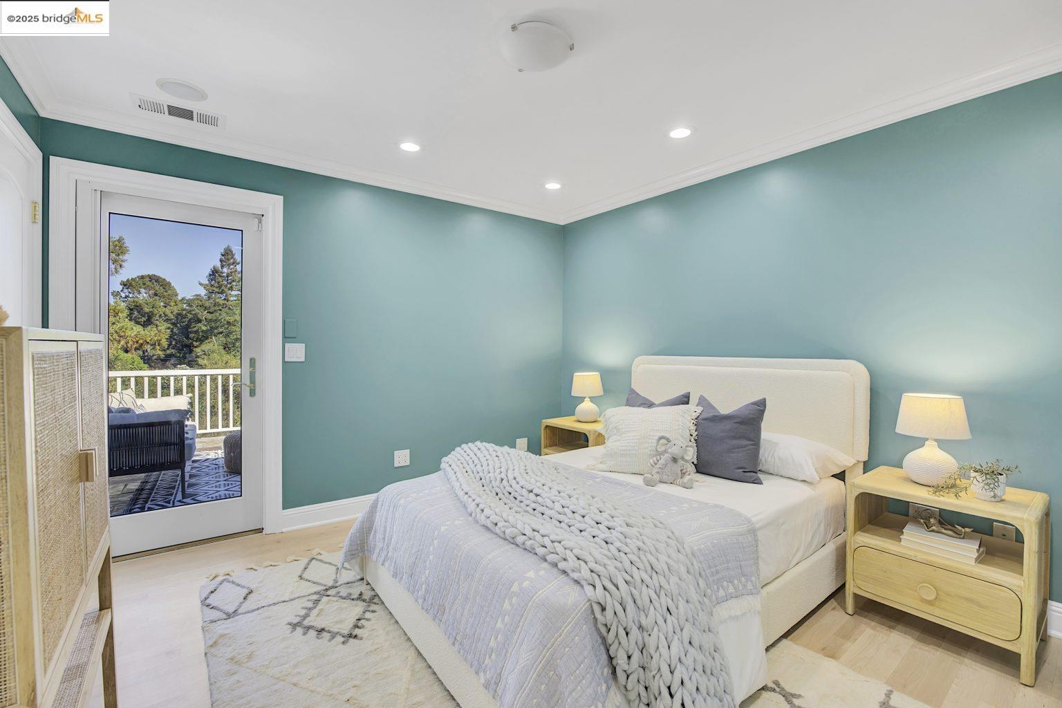 Detail Gallery Image 27 of 51 For 15 Los Dedos Road, Orinda,  CA 94563 - 4 Beds | 3/1 Baths