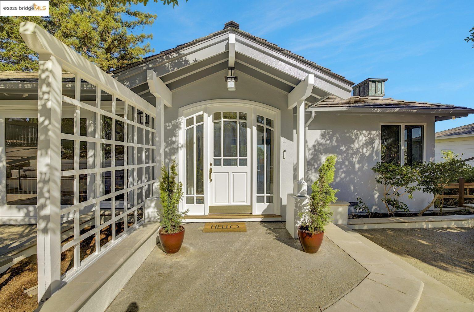 Detail Gallery Image 4 of 51 For 15 Los Dedos Road, Orinda,  CA 94563 - 4 Beds | 3/1 Baths