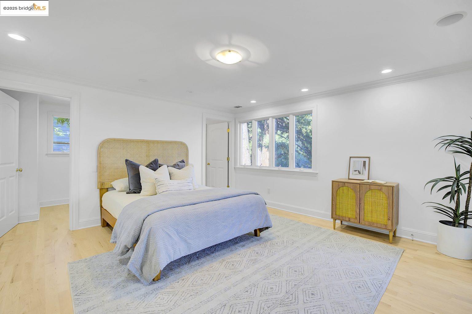 Detail Gallery Image 32 of 51 For 15 Los Dedos Road, Orinda,  CA 94563 - 4 Beds | 3/1 Baths