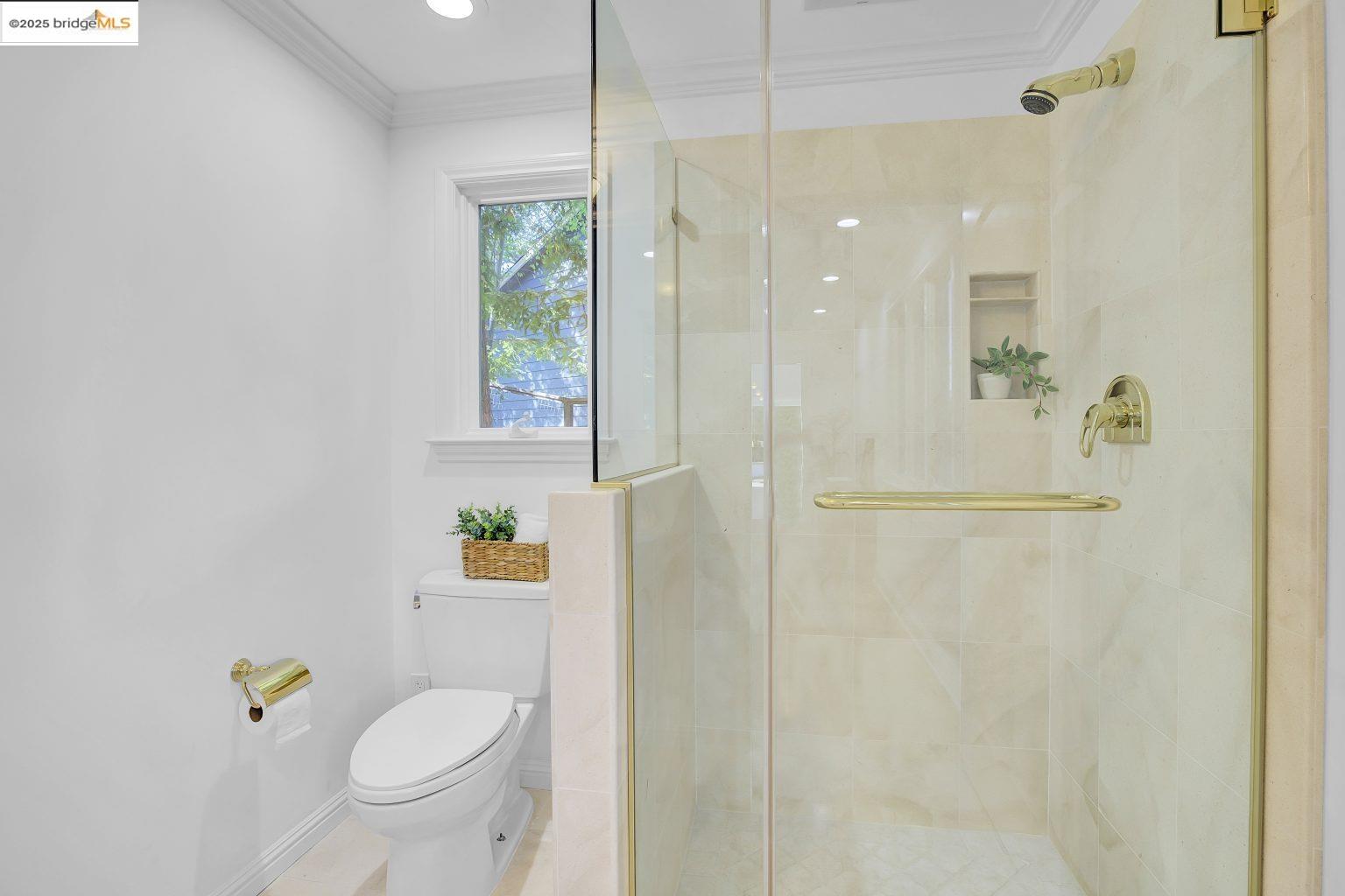 Detail Gallery Image 35 of 51 For 15 Los Dedos Road, Orinda,  CA 94563 - 4 Beds | 3/1 Baths