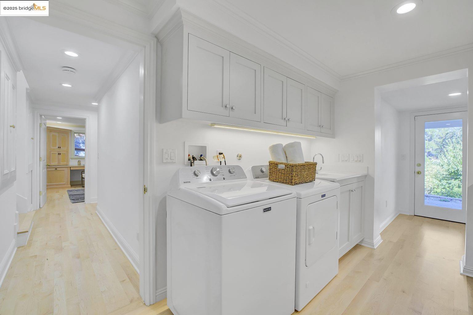 Detail Gallery Image 38 of 51 For 15 Los Dedos Road, Orinda,  CA 94563 - 4 Beds | 3/1 Baths