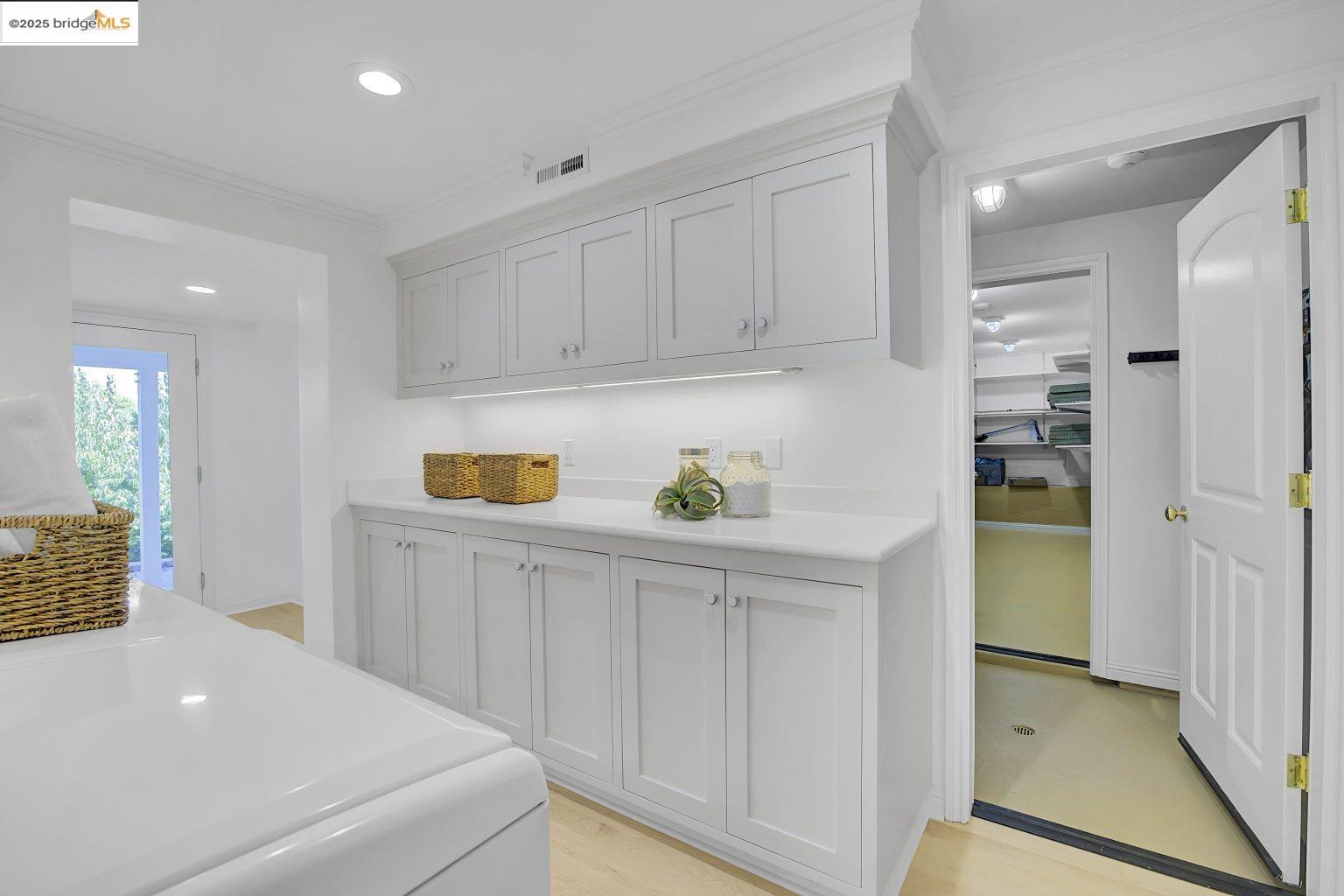 Detail Gallery Image 39 of 51 For 15 Los Dedos Road, Orinda,  CA 94563 - 4 Beds | 3/1 Baths