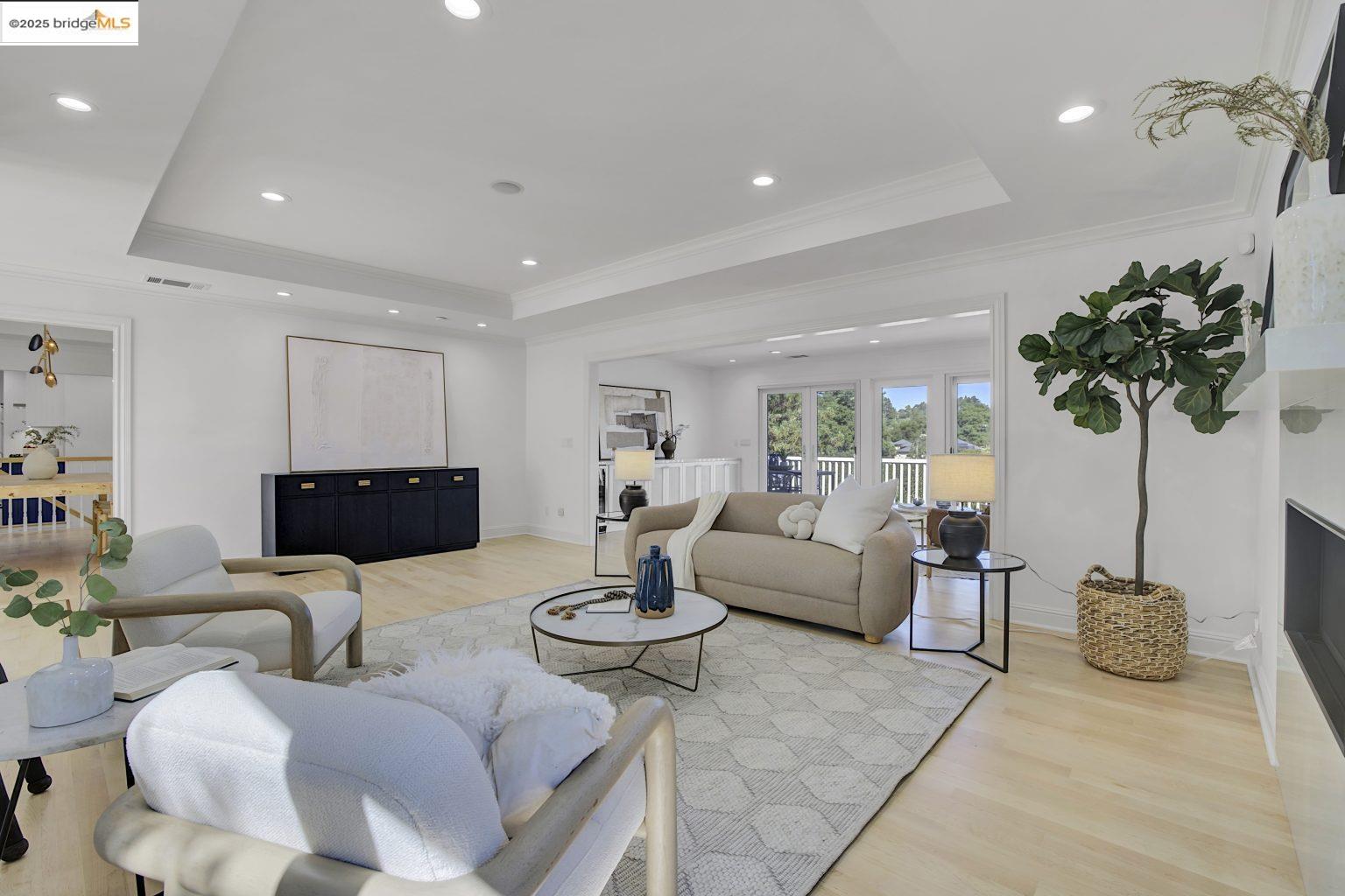 Detail Gallery Image 5 of 51 For 15 Los Dedos Road, Orinda,  CA 94563 - 4 Beds | 3/1 Baths