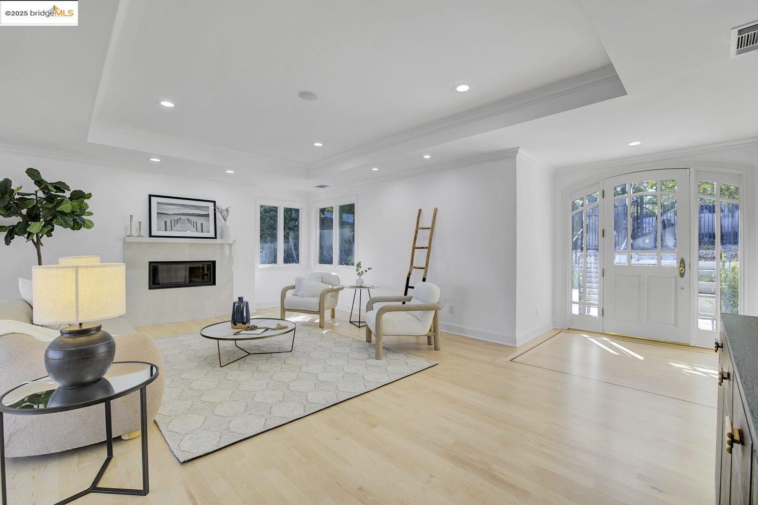 Detail Gallery Image 7 of 51 For 15 Los Dedos Road, Orinda,  CA 94563 - 4 Beds | 3/1 Baths